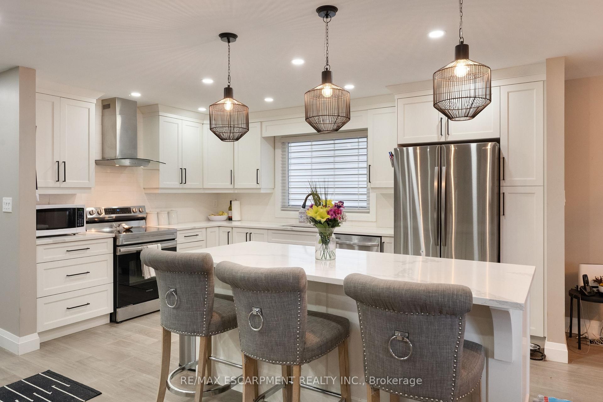 Photo 8 of 168 Hanover Place, Hamilton, Vincent — HOMEH