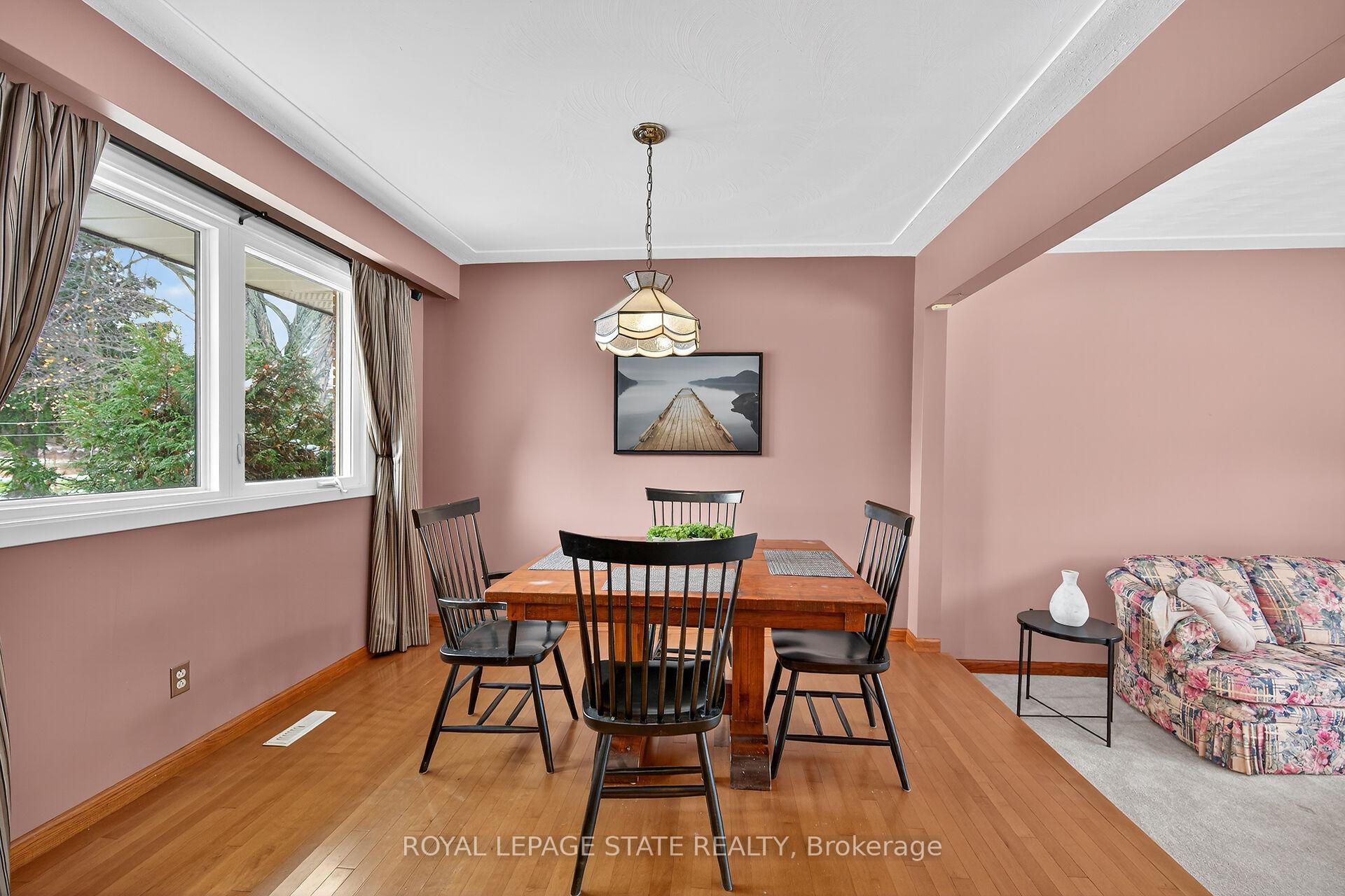 Photo 13 of 580 woodhill Road, Hamilton, Rural Flamborough — HOMEH
