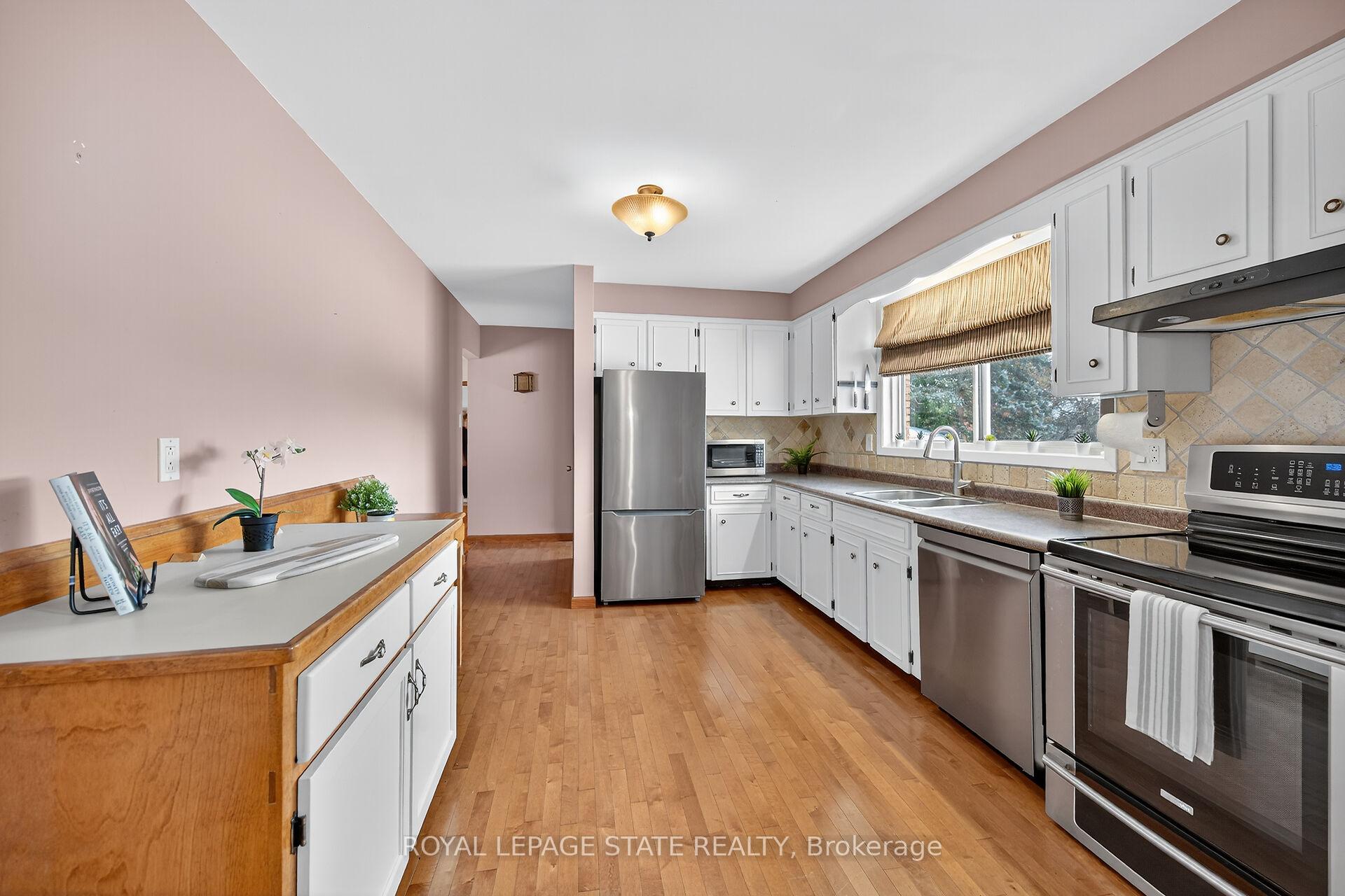 Photo 14 of 580 woodhill Road, Hamilton, Rural Flamborough — HOMEH