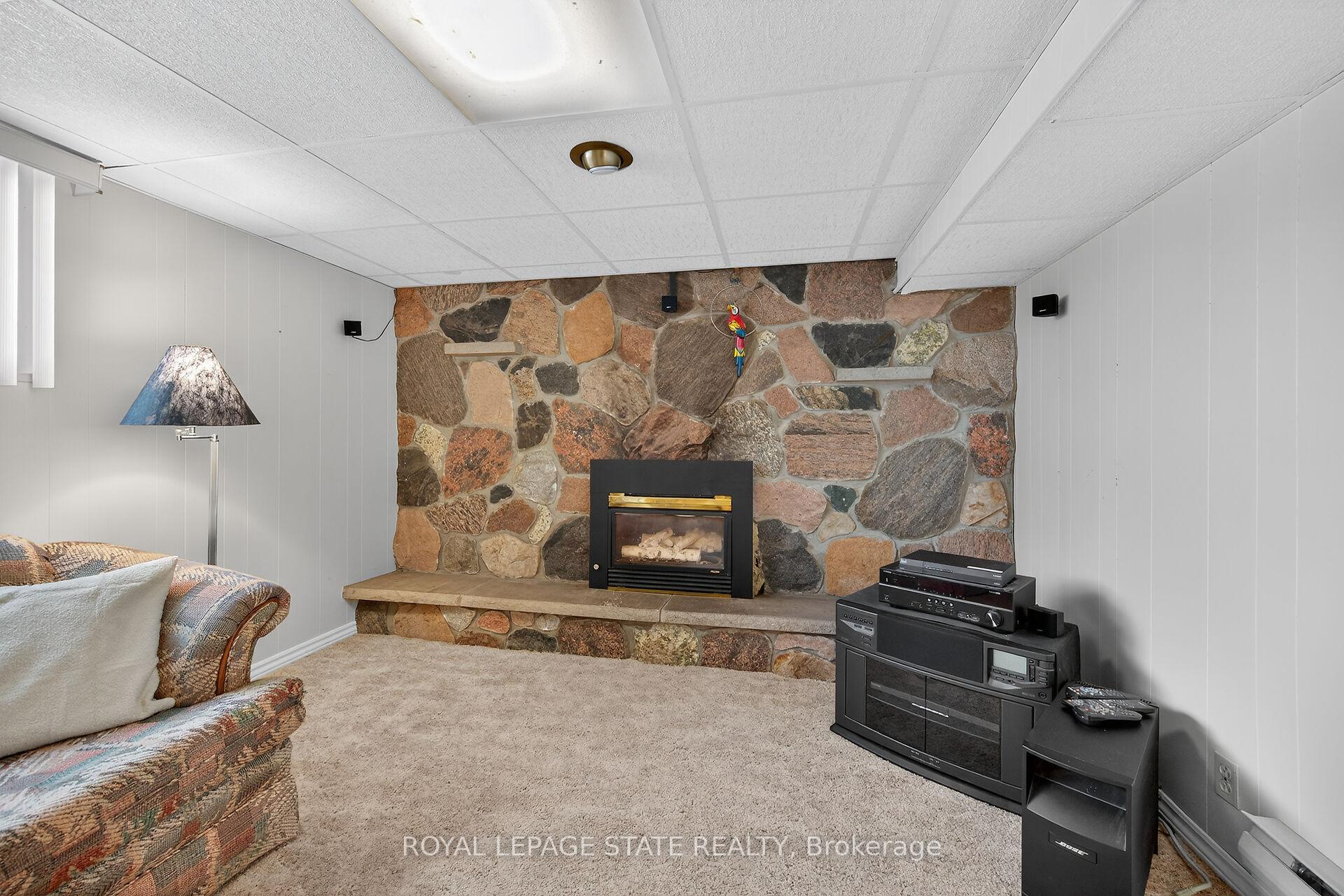Photo 30 of 580 woodhill Road, Hamilton, Rural Flamborough — HOMEH