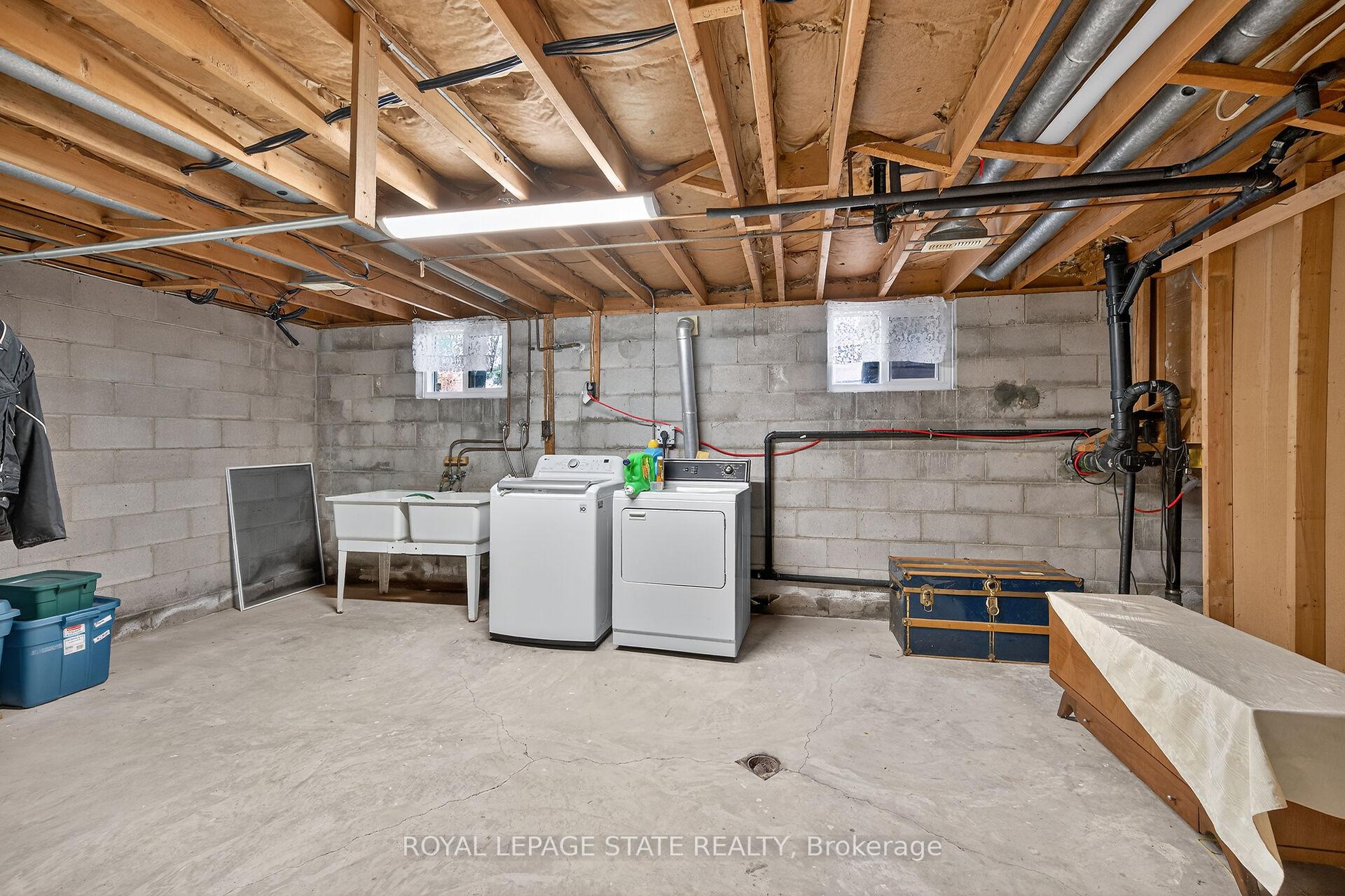 Photo 33 of 580 woodhill Road, Hamilton, Rural Flamborough — HOMEH
