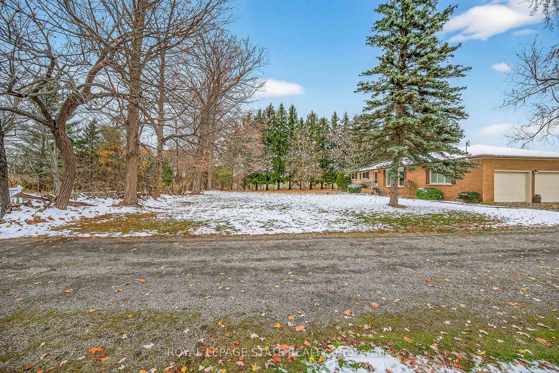 Photo 37 of 580 woodhill Road, Hamilton, Rural Flamborough — HOMEH
