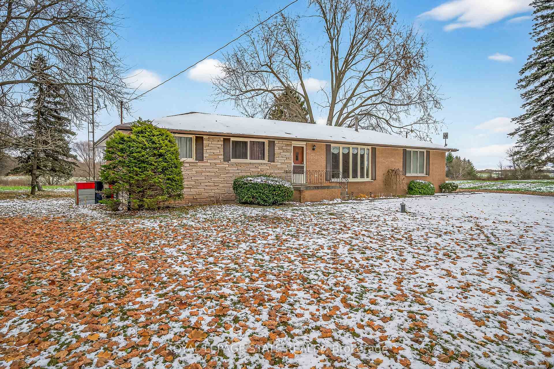 Photo 39 of 580 woodhill Road, Hamilton, Rural Flamborough — HOMEH