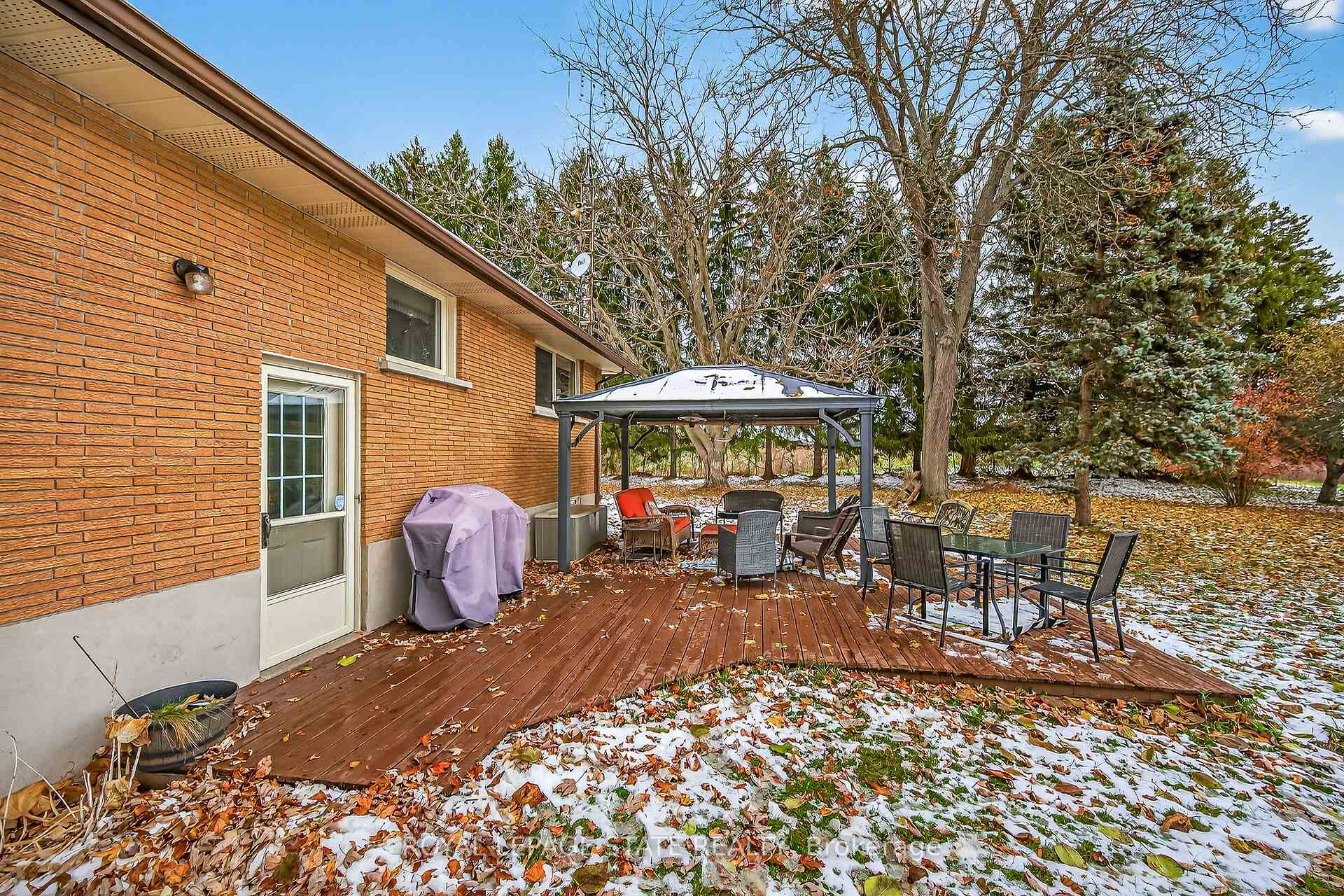 Photo 44 of 580 woodhill Road, Hamilton, Rural Flamborough — HOMEH