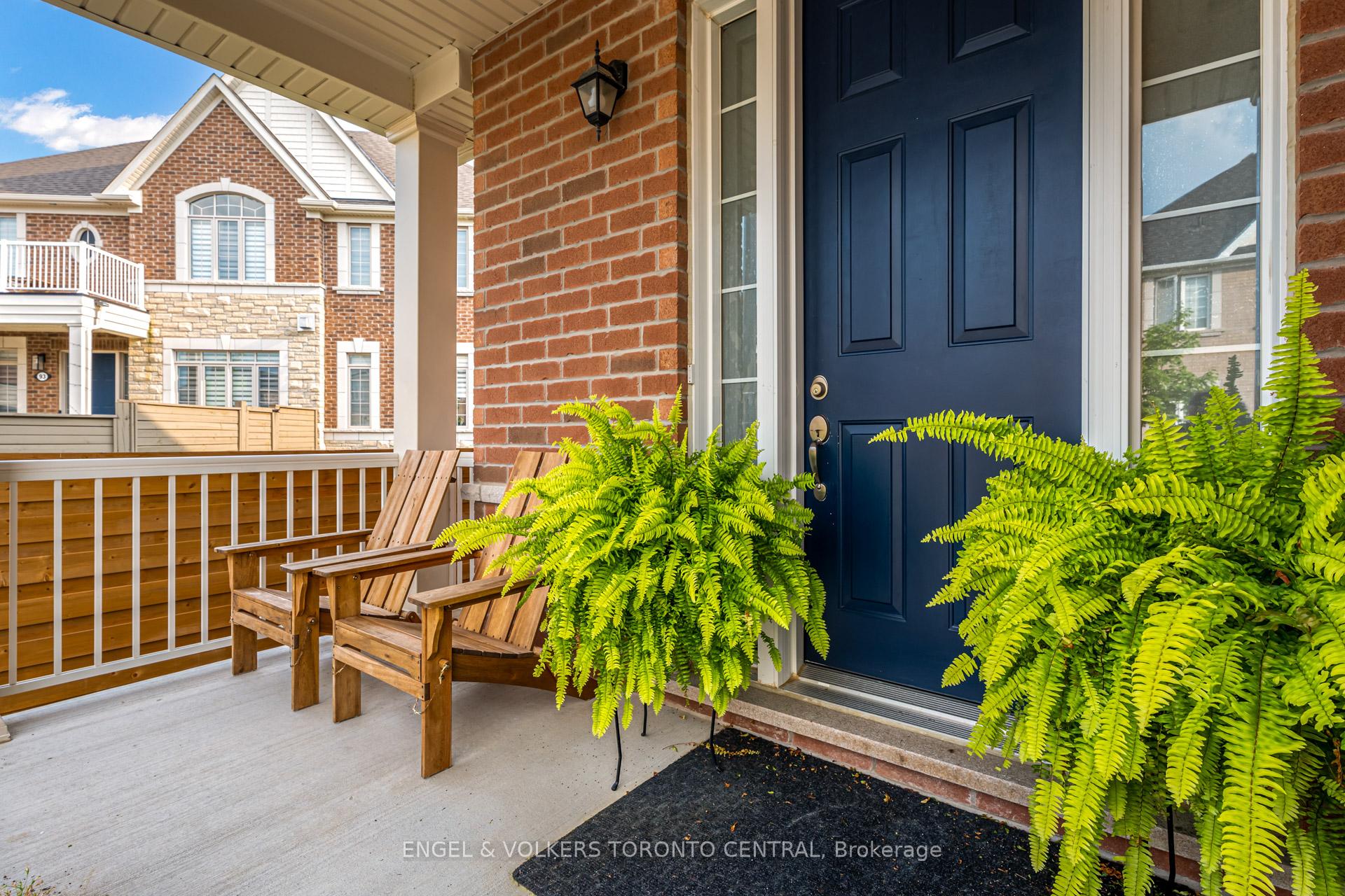 Photo 2 of 89 Maple Fields Circle, Aurora, Aurora Estates — HOMEH