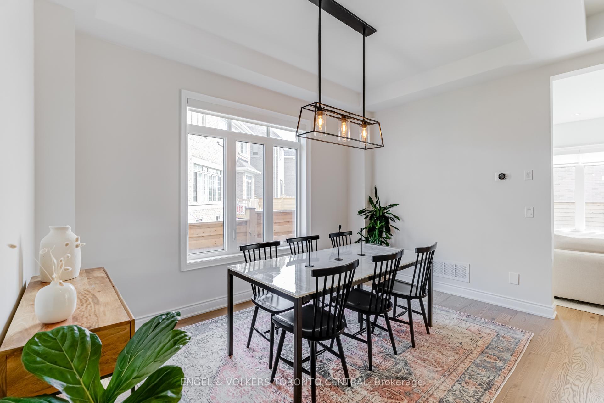 Photo 6 of 89 Maple Fields Circle, Aurora, Aurora Estates — HOMEH