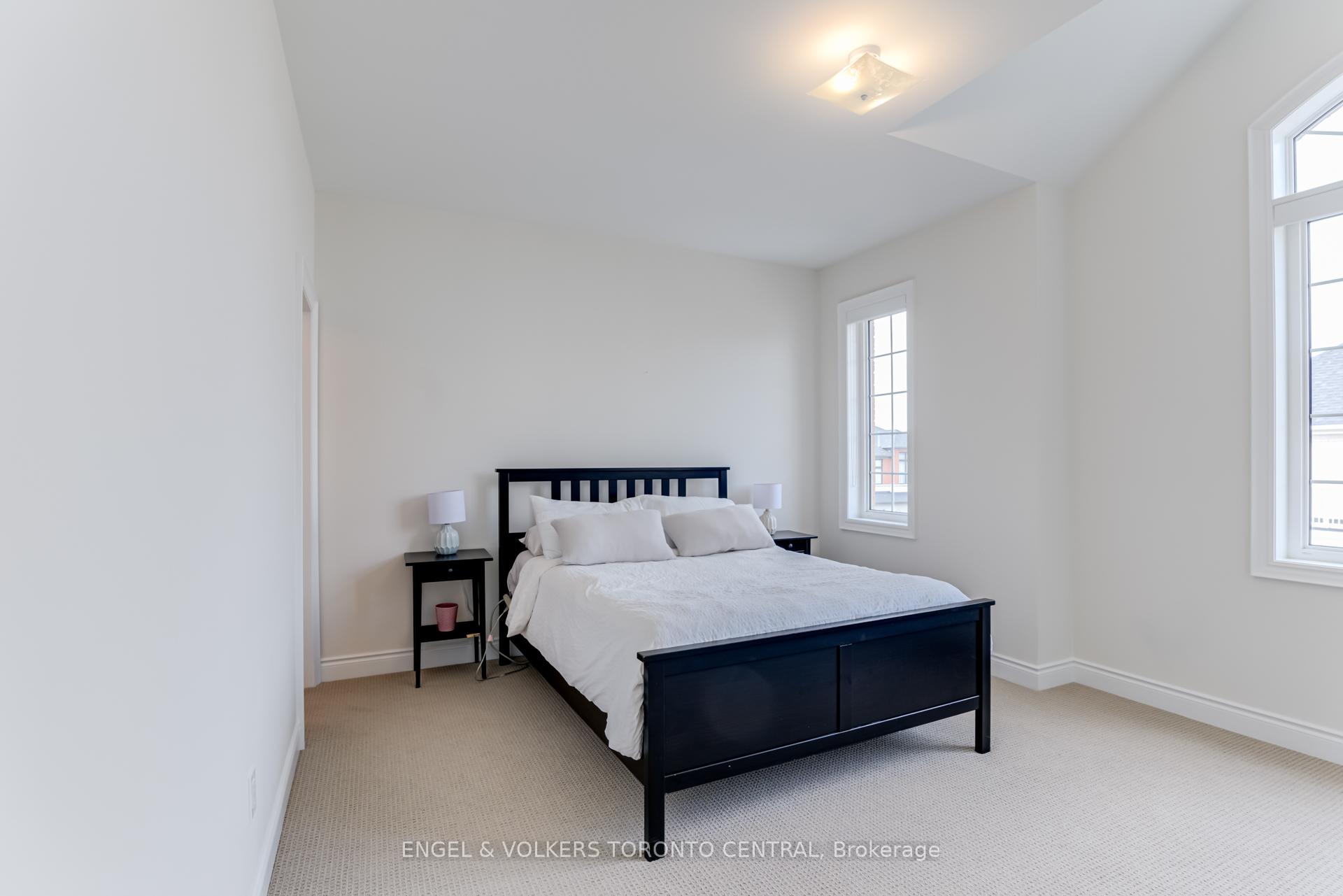 Photo 33 of 89 Maple Fields Circle, Aurora, Aurora Estates — HOMEH