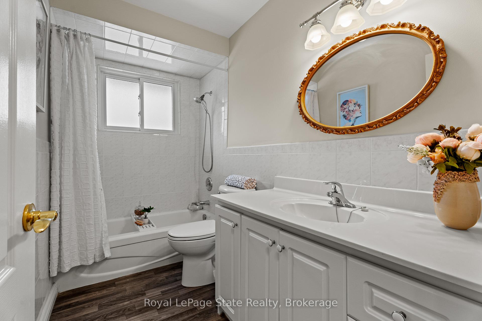 Photo 12 of 50 Graystone Drive, Hamilton, Gilkson — HOMEH