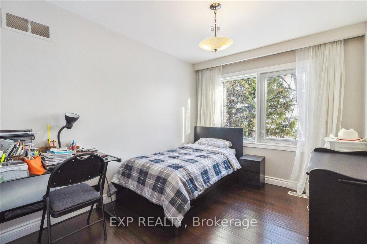 Photo 13 of 858 Trinity, Hamilton, Rural Ancaster — HOMEH