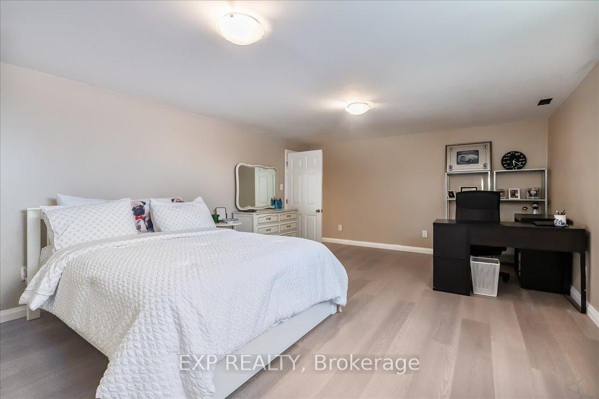 Photo 19 of 858 Trinity, Hamilton, Rural Ancaster — HOMEH
