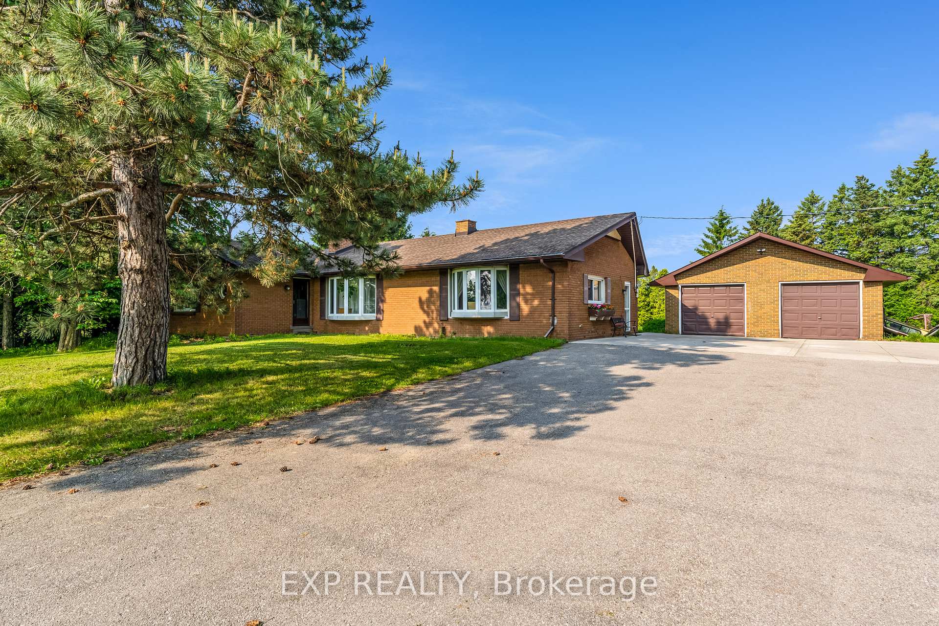 Photo 30 of 858 Trinity, Hamilton, Rural Ancaster — HOMEH