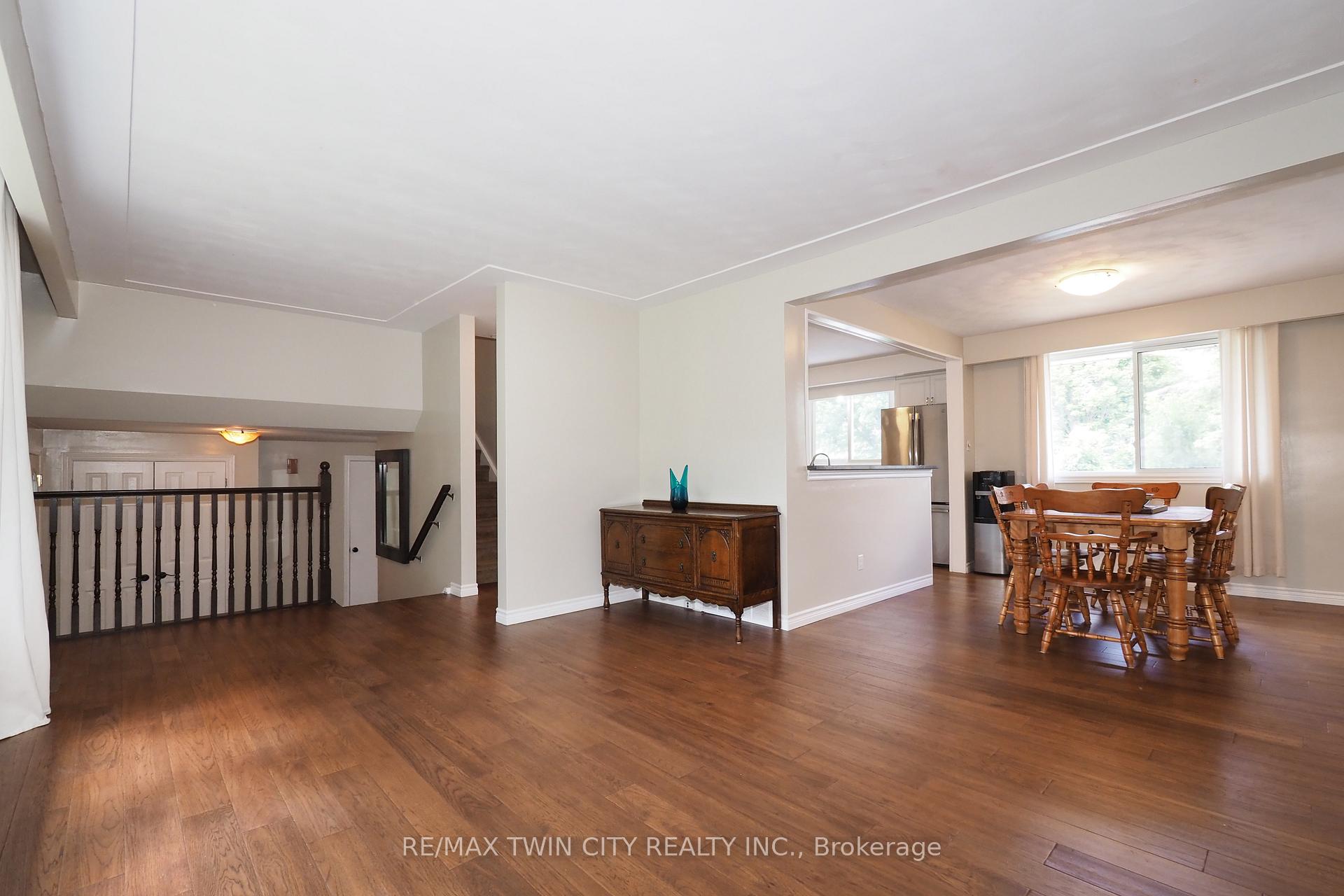Photo 9 of 97 Marksam Road, Guelph, Willow West/Sugarbush/West Acres — HOMEH