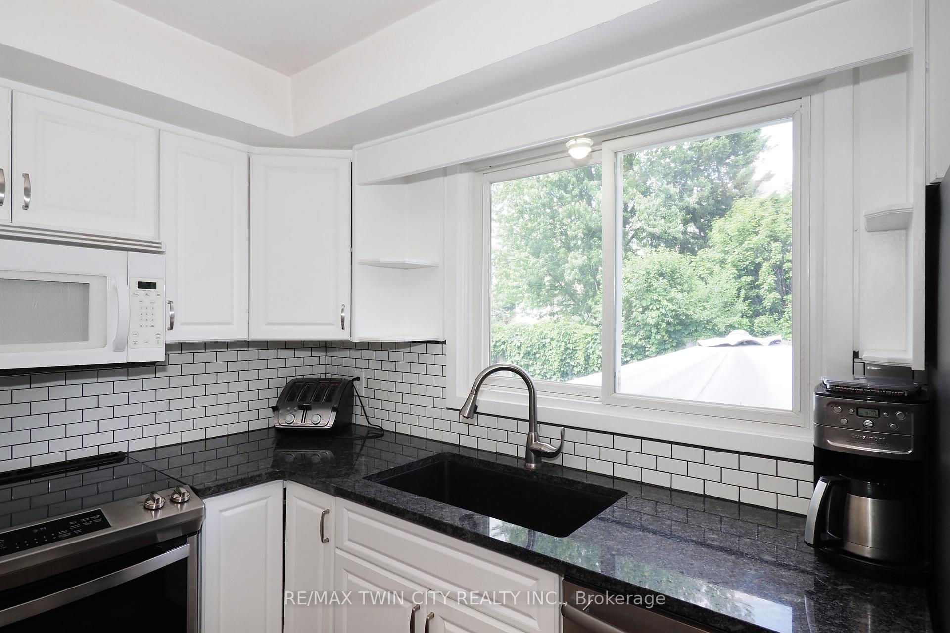 Photo 14 of 97 Marksam Road, Guelph, Willow West/Sugarbush/West Acres — HOMEH