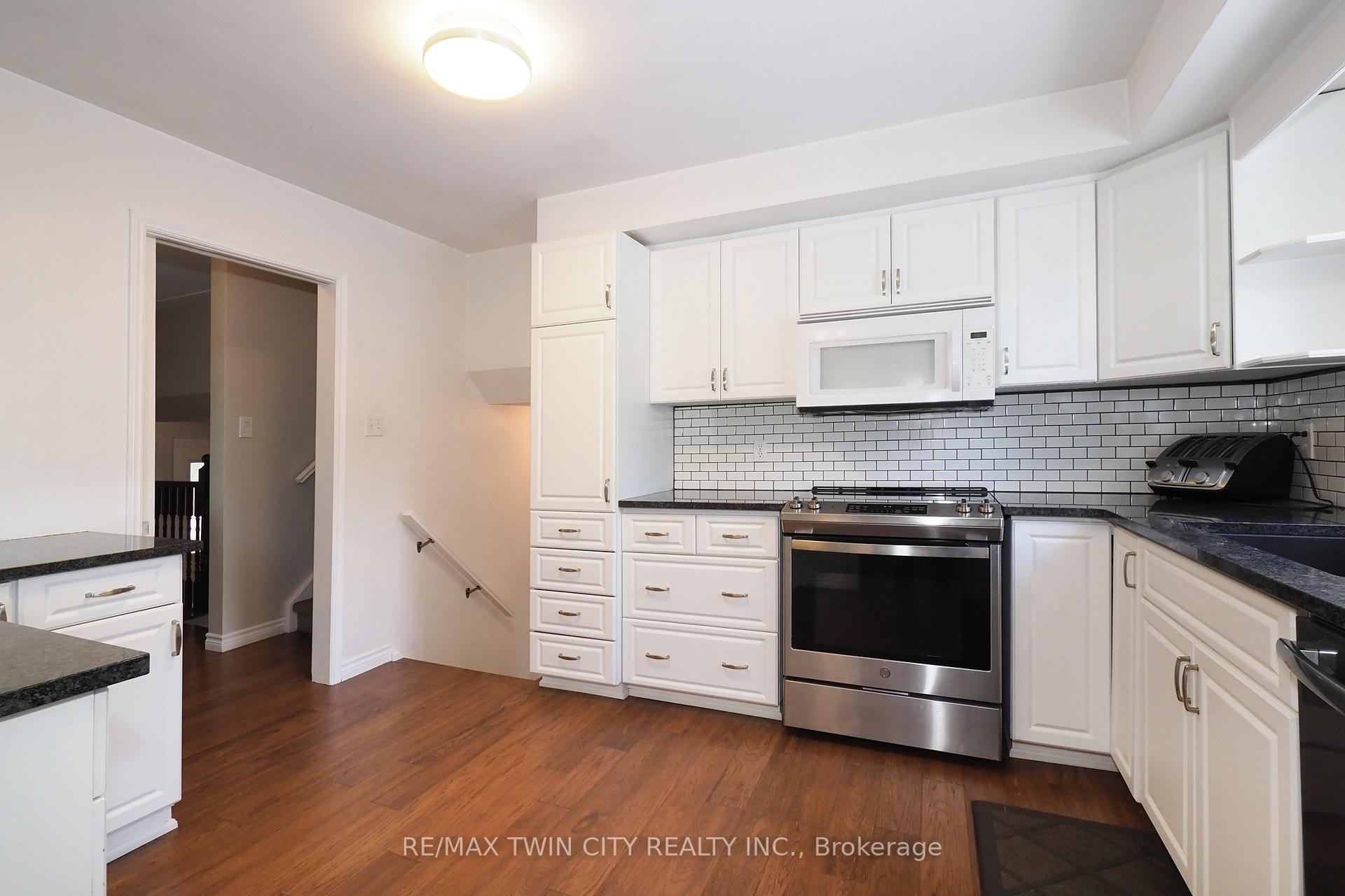 Photo 16 of 97 Marksam Road, Guelph, Willow West/Sugarbush/West Acres — HOMEH