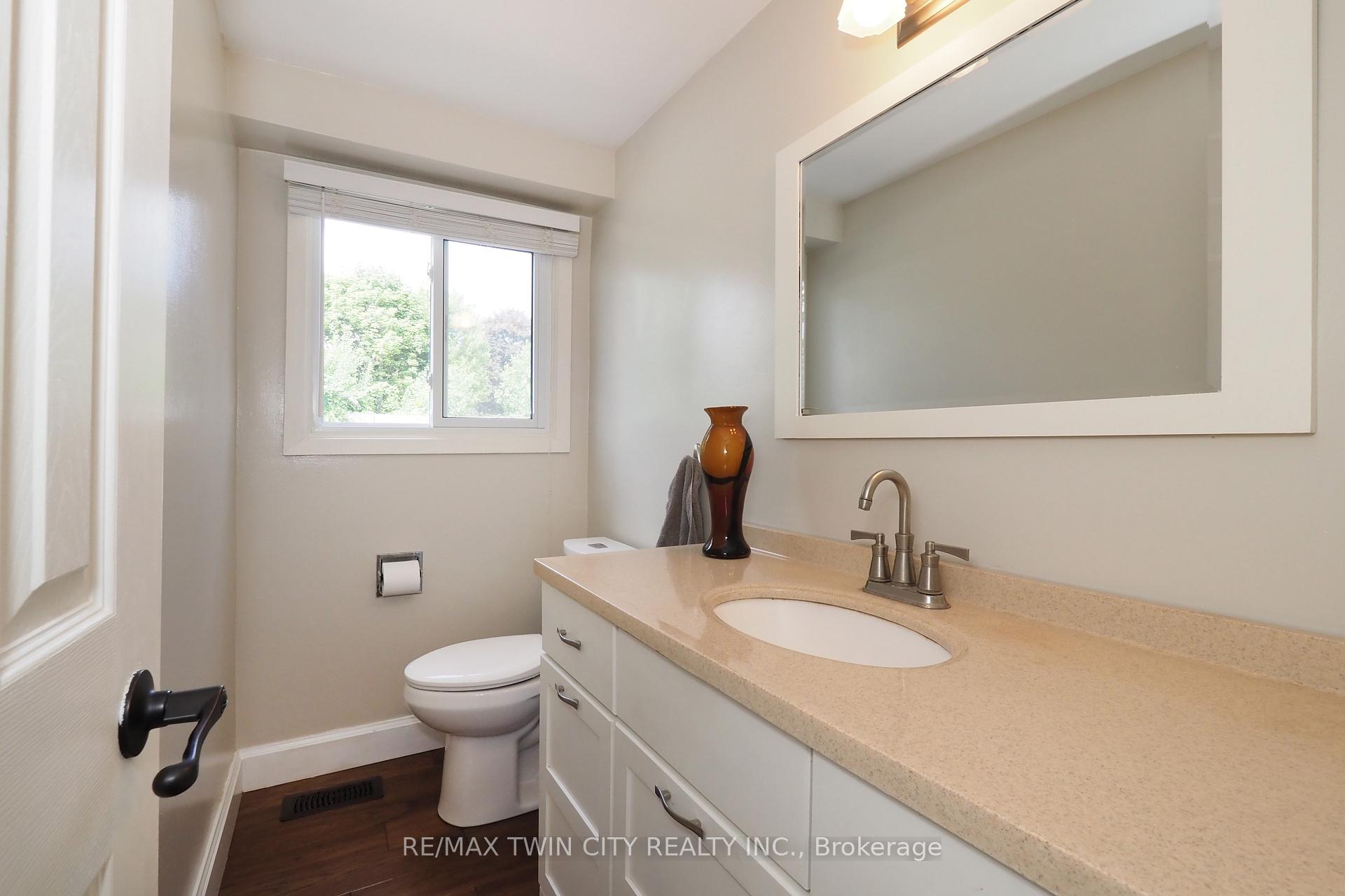 Photo 22 of 97 Marksam Road, Guelph, Willow West/Sugarbush/West Acres — HOMEH