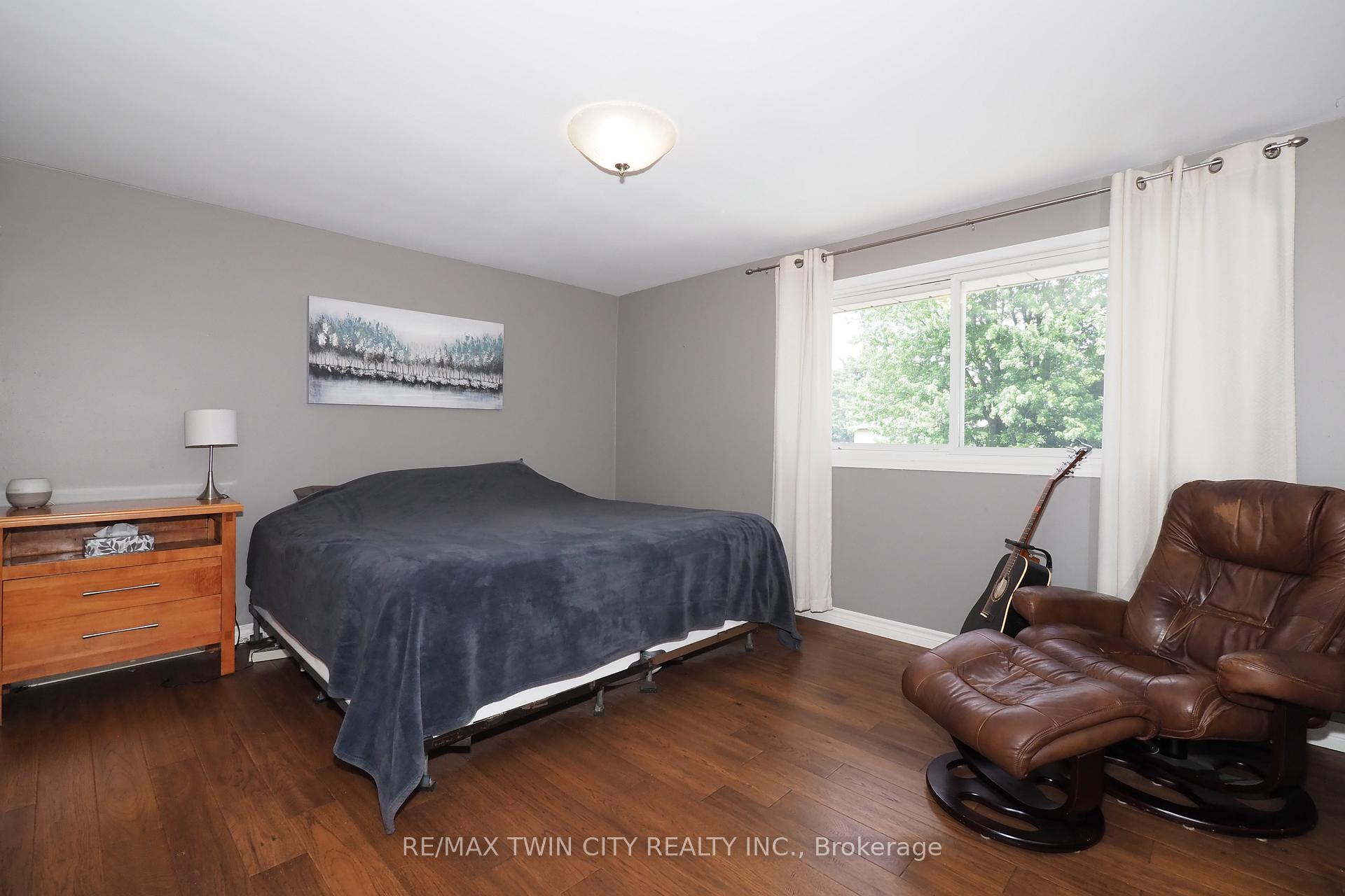 Photo 23 of 97 Marksam Road, Guelph, Willow West/Sugarbush/West Acres — HOMEH