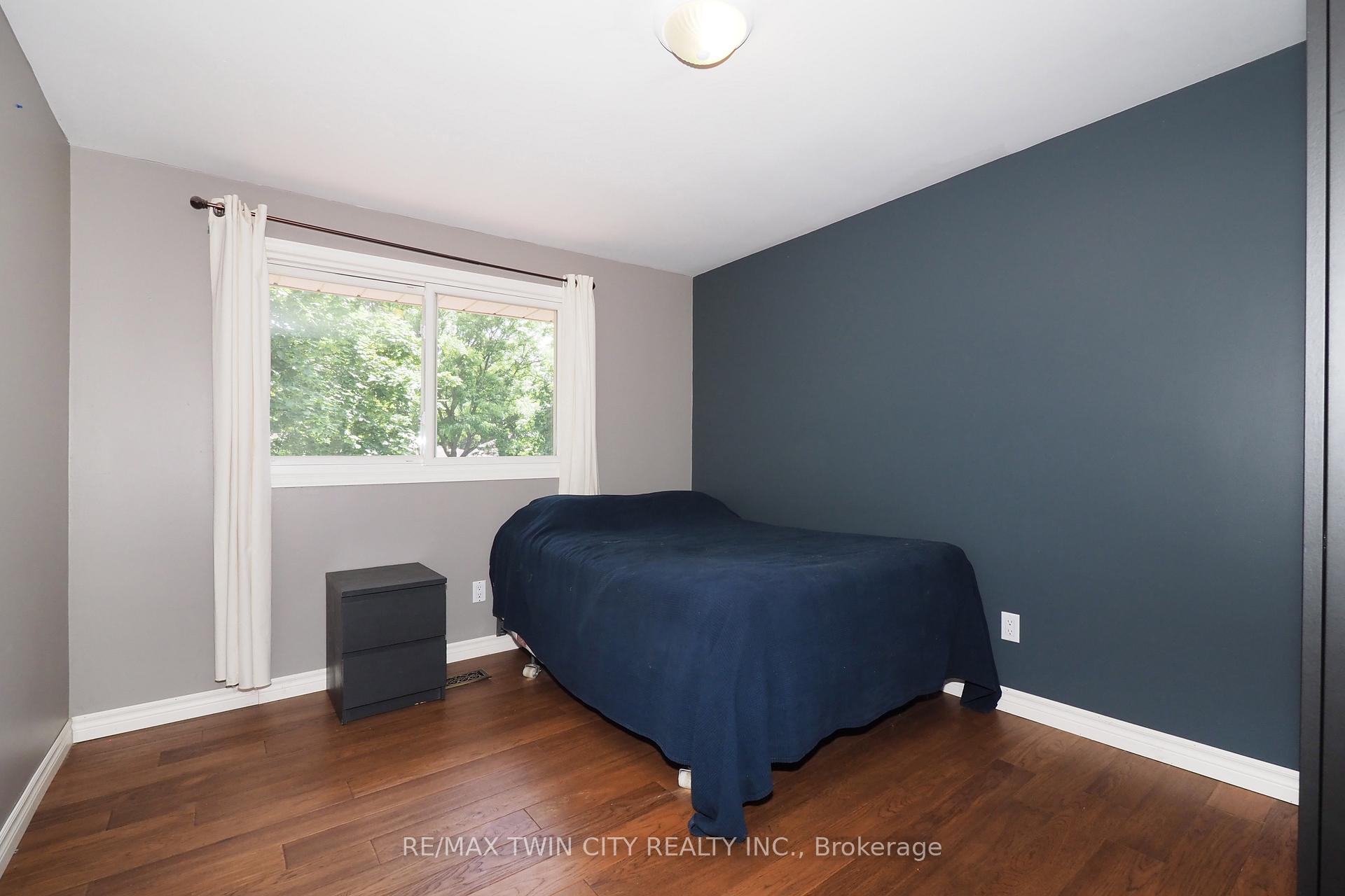 Photo 25 of 97 Marksam Road, Guelph, Willow West/Sugarbush/West Acres — HOMEH