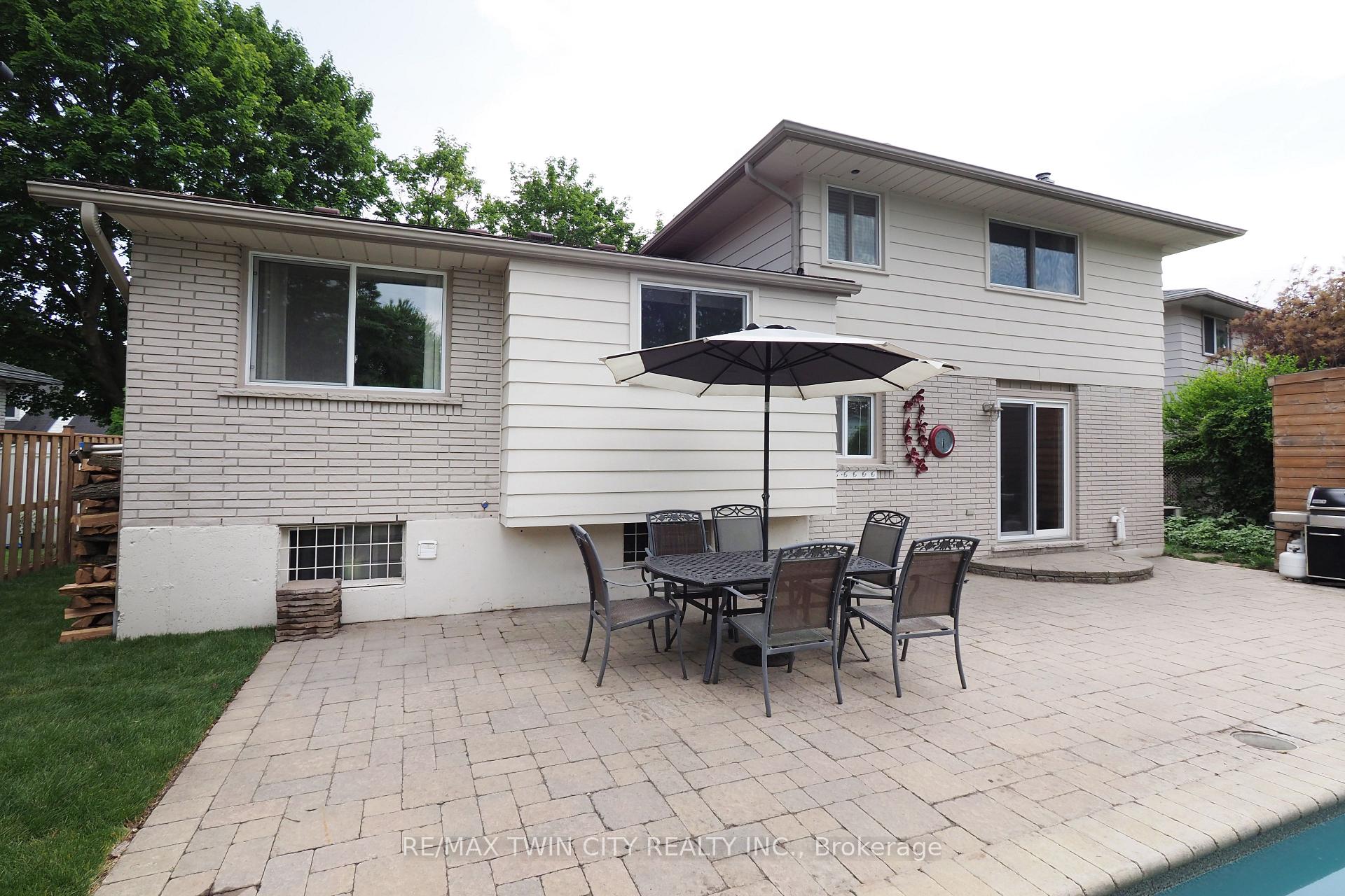 Photo 33 of 97 Marksam Road, Guelph, Willow West/Sugarbush/West Acres — HOMEH