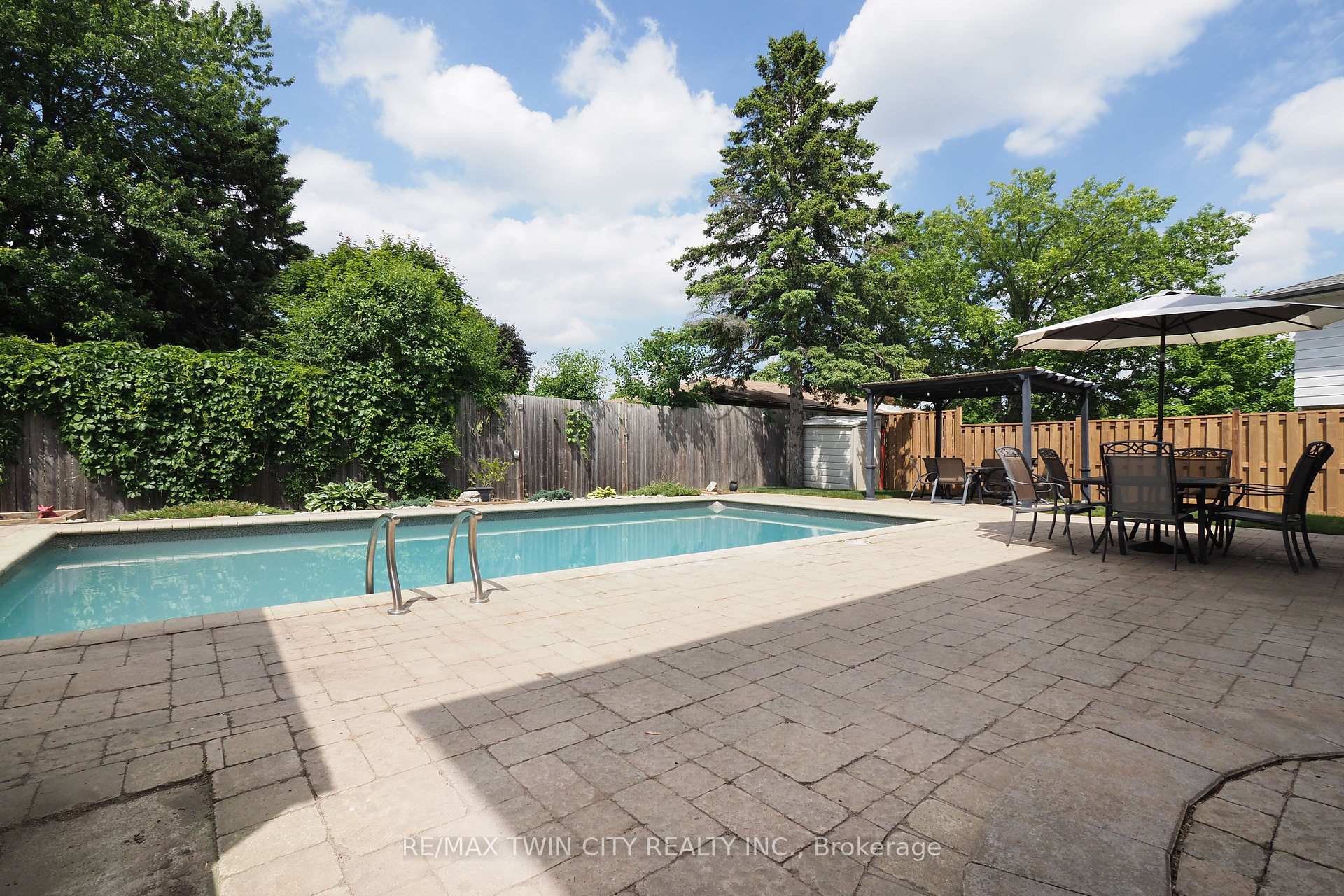 Photo 35 of 97 Marksam Road, Guelph, Willow West/Sugarbush/West Acres — HOMEH