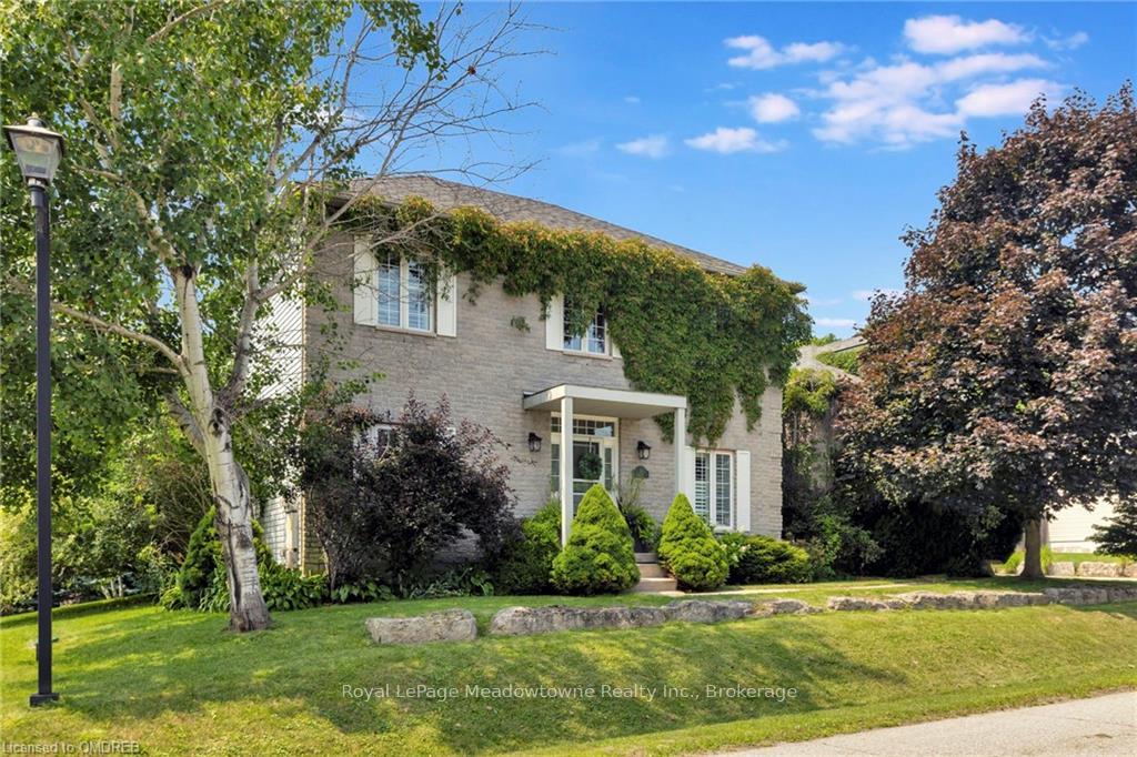 Front of 1 Woodspring Court