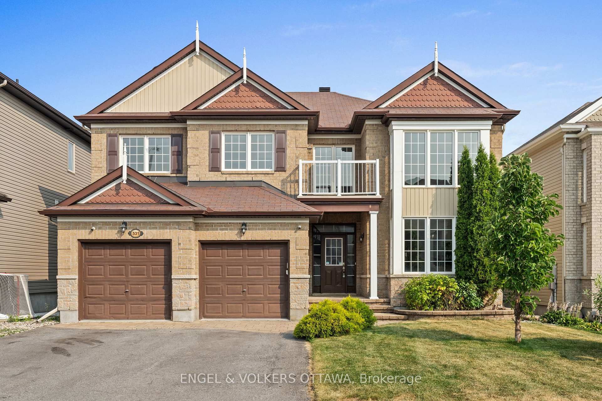 Front of 531 Bretby Crescent