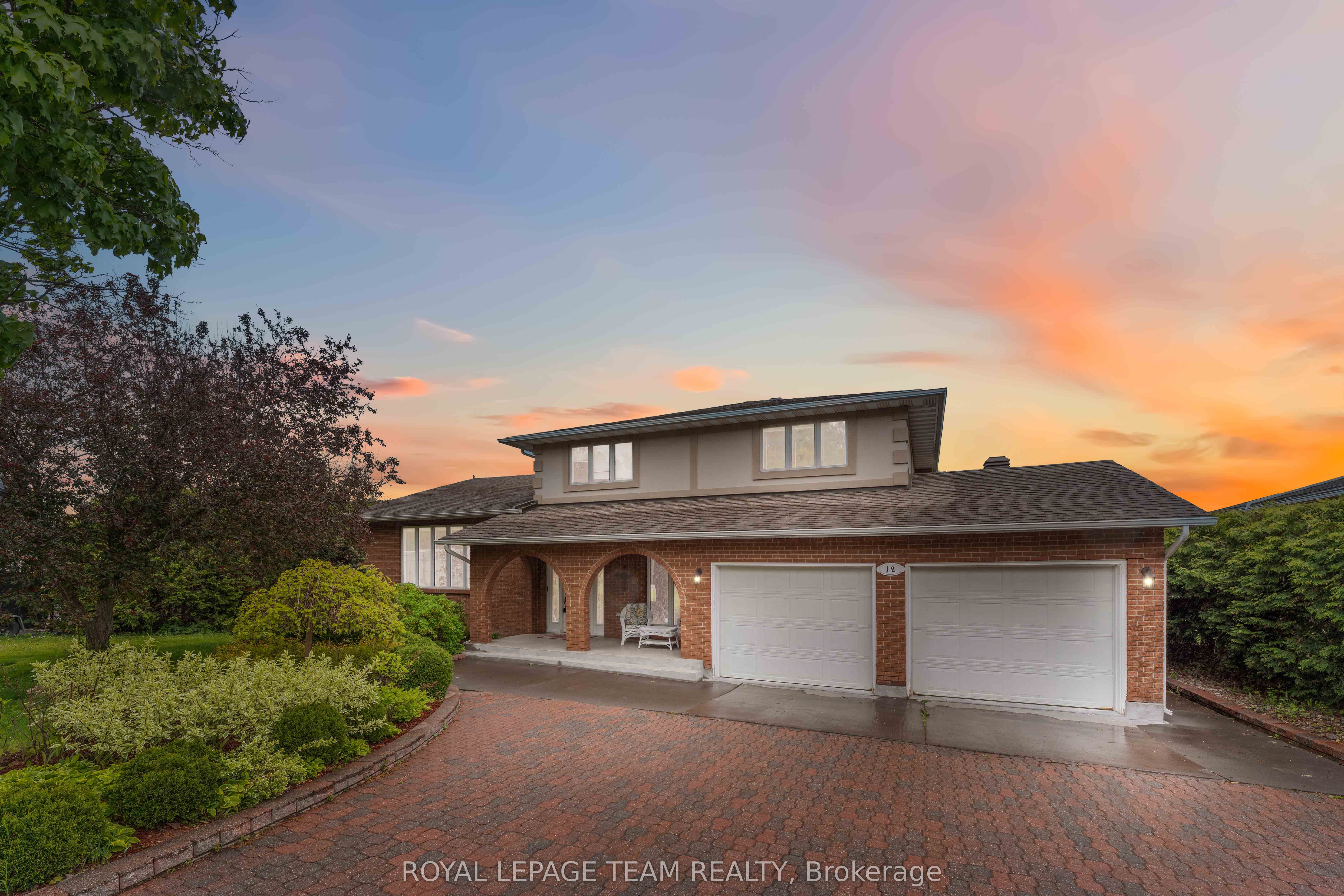Photo 2 of 12 Queen Anne Crescent, Ottawa, Barrhaven East — HOMEH