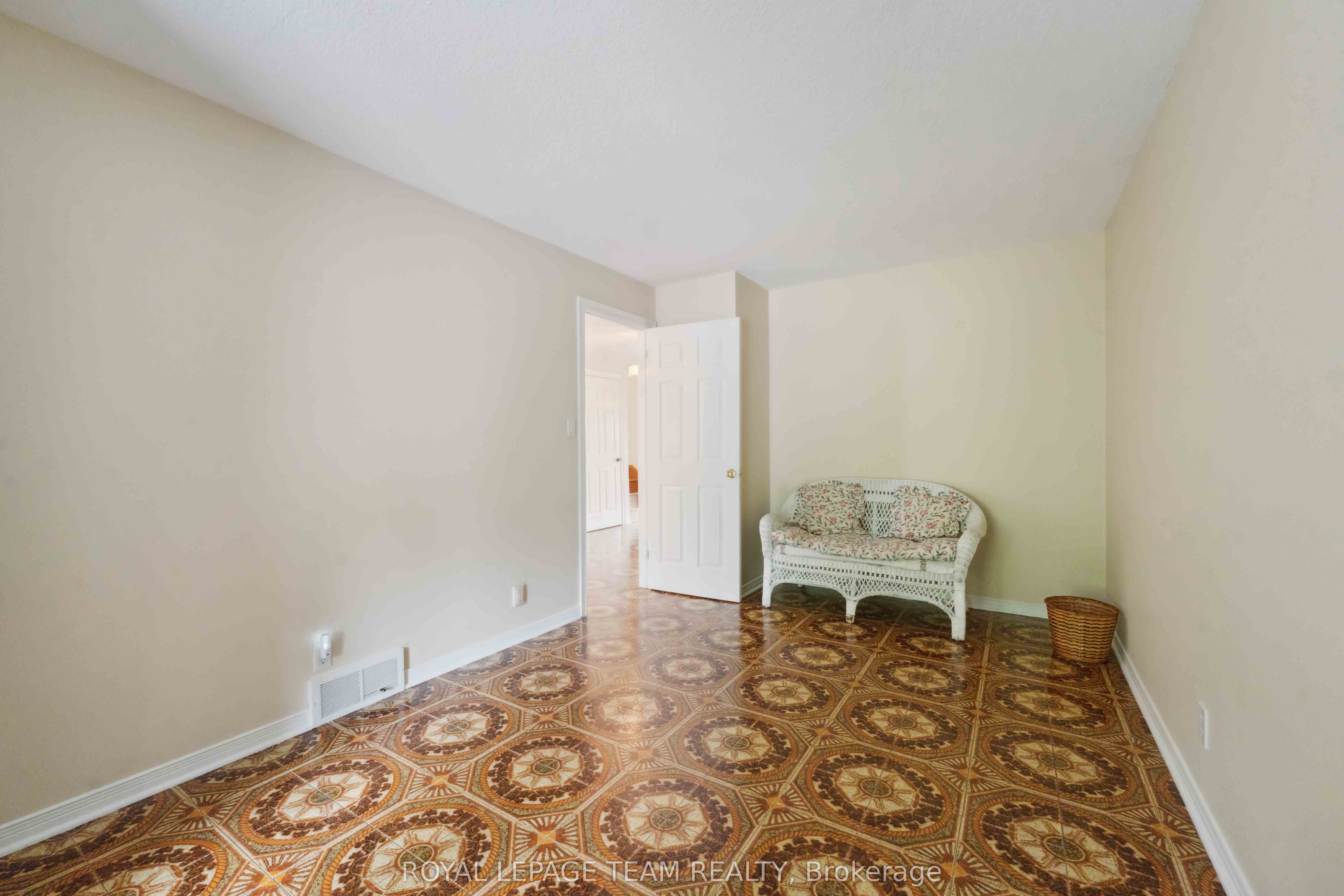 Photo 72 of 12 Queen Anne Crescent, Ottawa, Barrhaven East — HOMEH