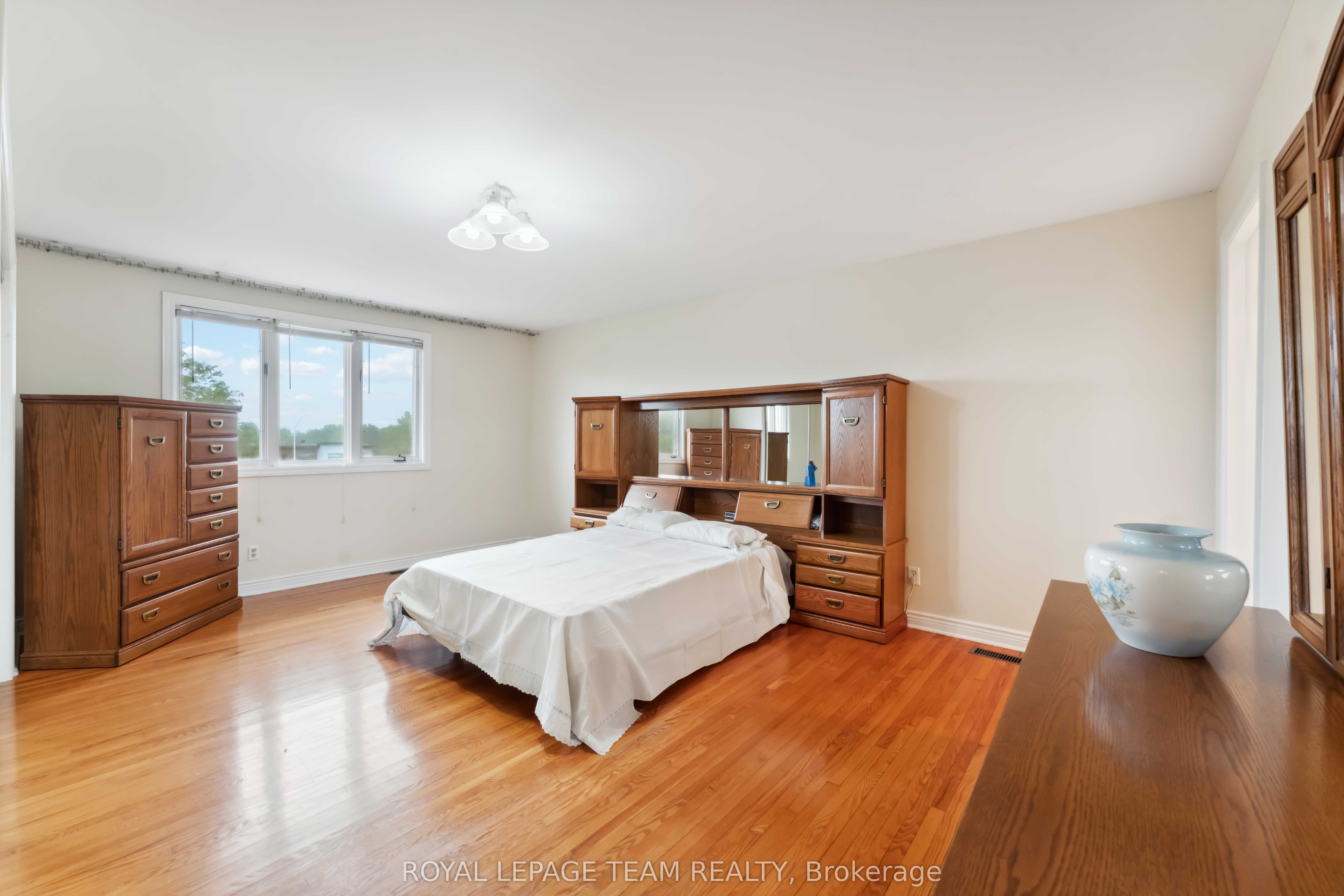 Photo 74 of 12 Queen Anne Crescent, Ottawa, Barrhaven East — HOMEH