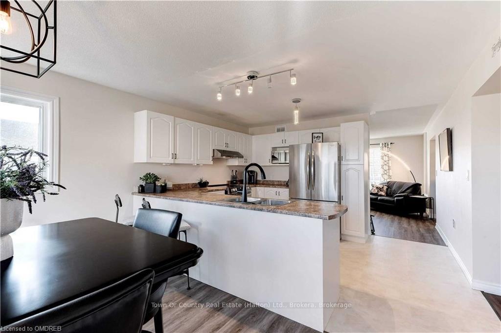 Photo 14 of 145 Glenariff Drive, Hamilton, Rural Flamborough — HOMEH