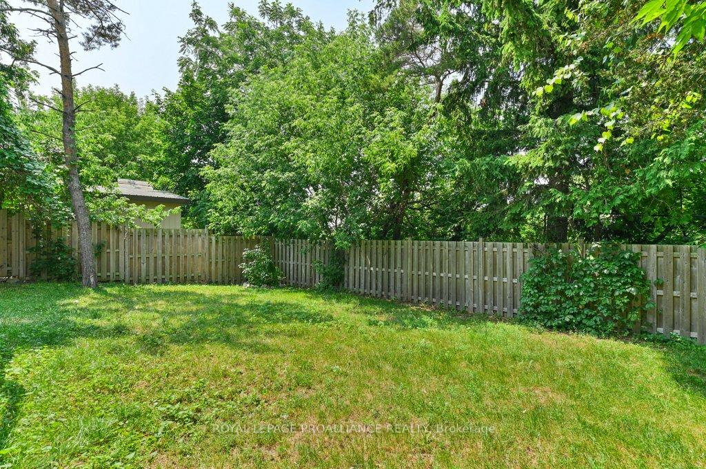 Photo 26 of 186 Pine Street, Belleville, Belleville Ward — HOMEH