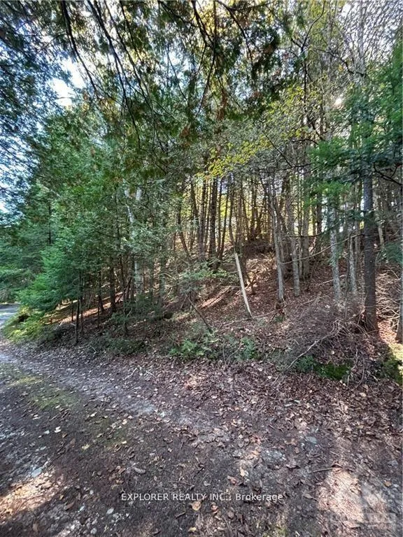 Photo 2 of 1077 Muller Point Lane, Frontenac, Frontenac North — HOMEH