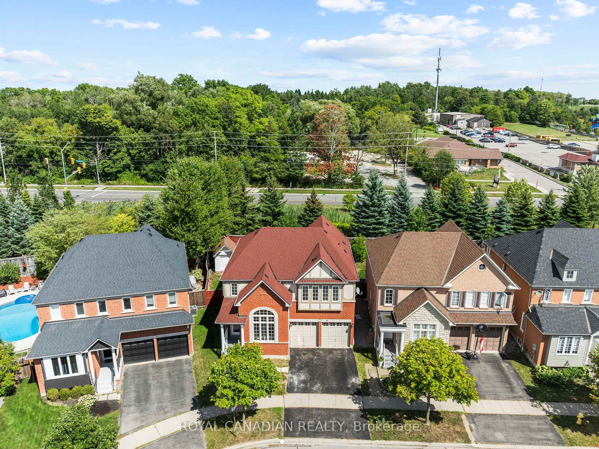 Photo 5 of 70 Morland Crescent, Ajax, Northwest Ajax — HOMEH