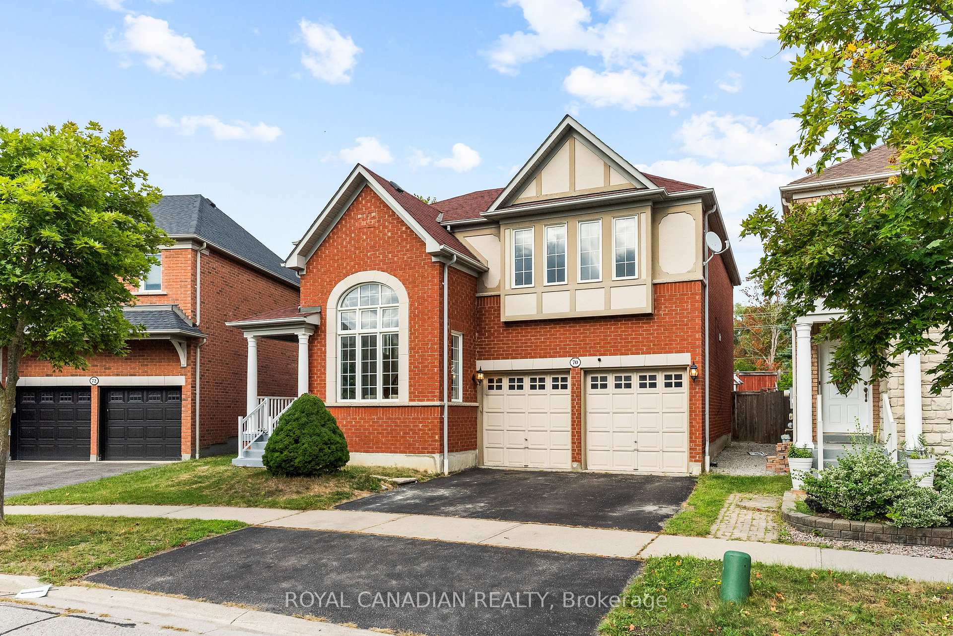 Photo 4 of 70 Morland Crescent, Ajax, Northwest Ajax — HOMEH