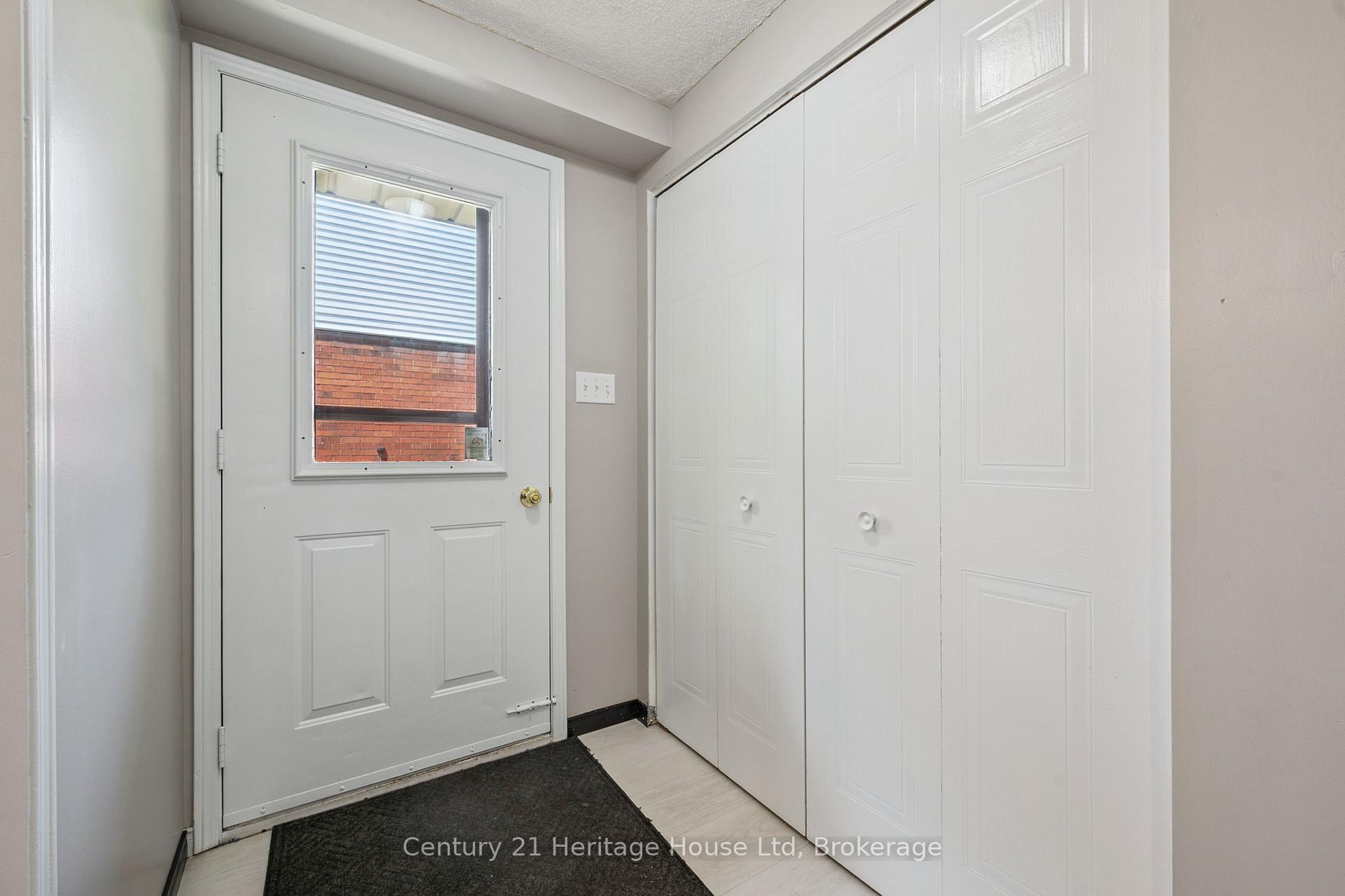 Photo 5 of 83 Grandridge Crescent, Guelph, Willow West/Sugarbush/West Acres — HOMEH