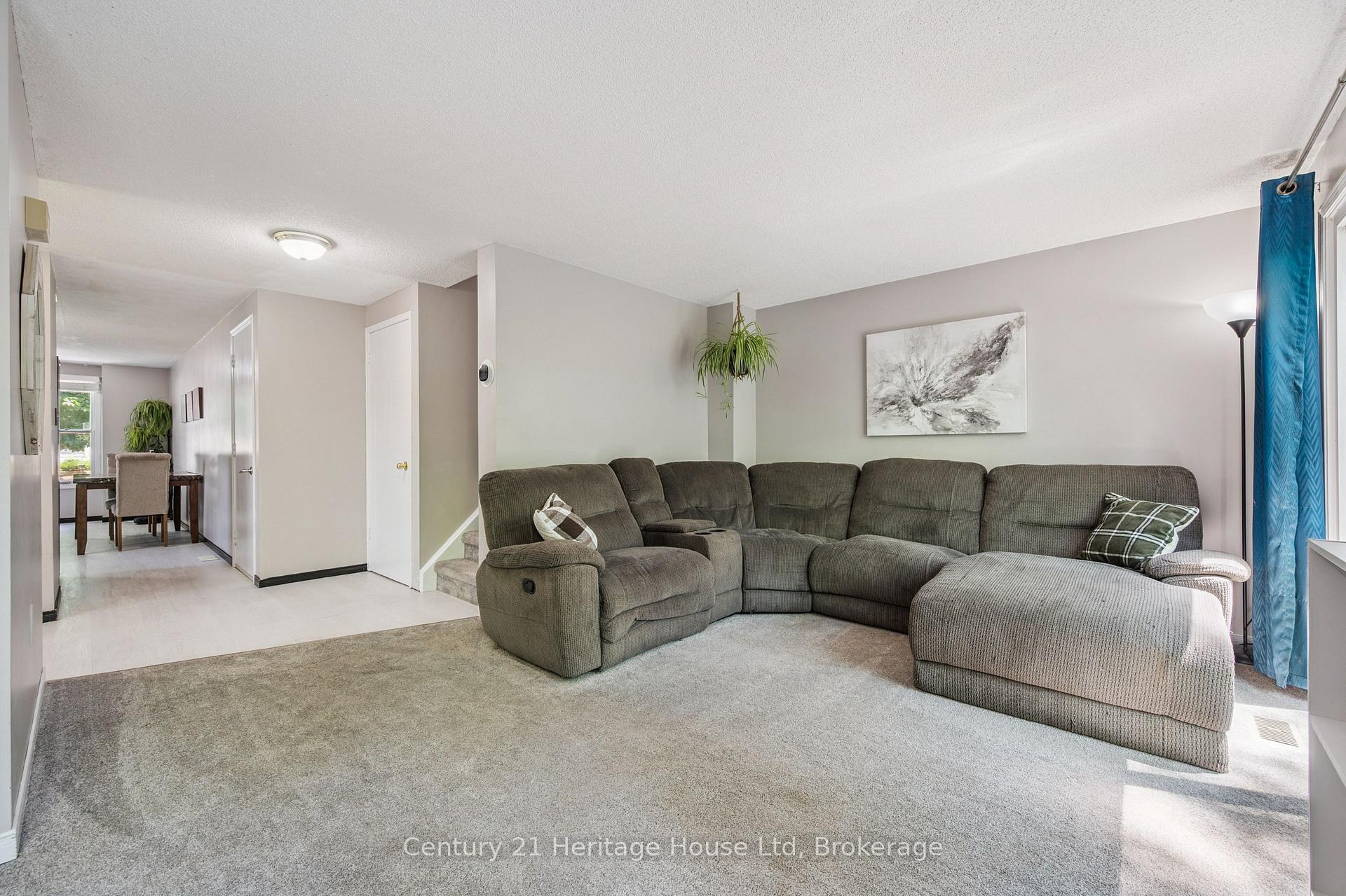 Photo 10 of 83 Grandridge Crescent, Guelph, Willow West/Sugarbush/West Acres — HOMEH