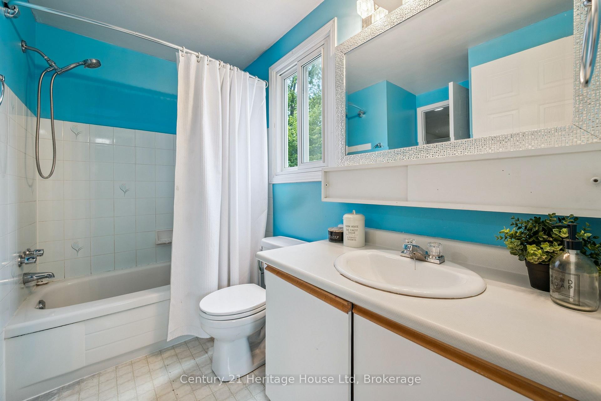 Photo 15 of 83 Grandridge Crescent, Guelph, Willow West/Sugarbush/West Acres — HOMEH