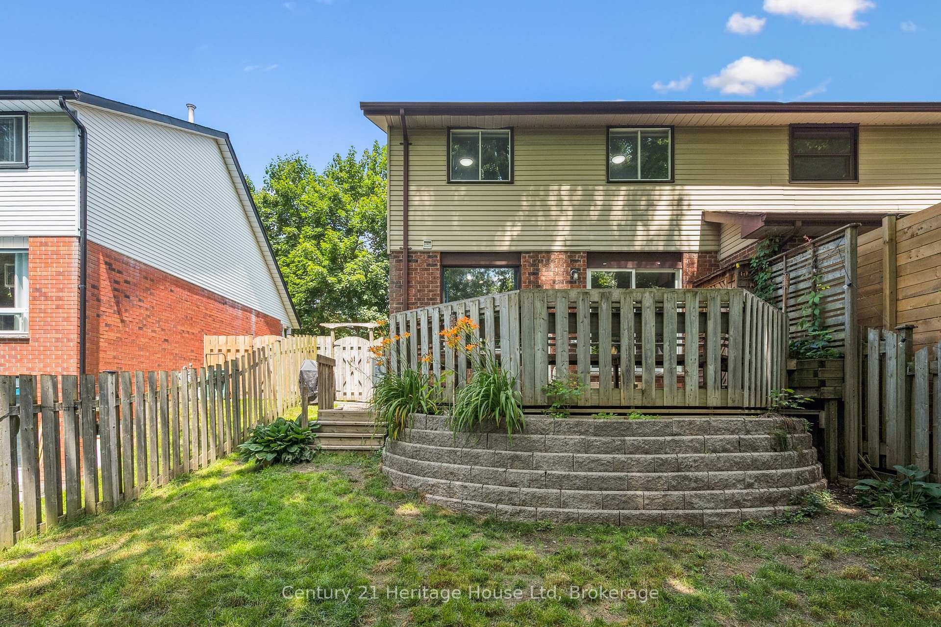 Photo 22 of 83 Grandridge Crescent, Guelph, Willow West/Sugarbush/West Acres — HOMEH