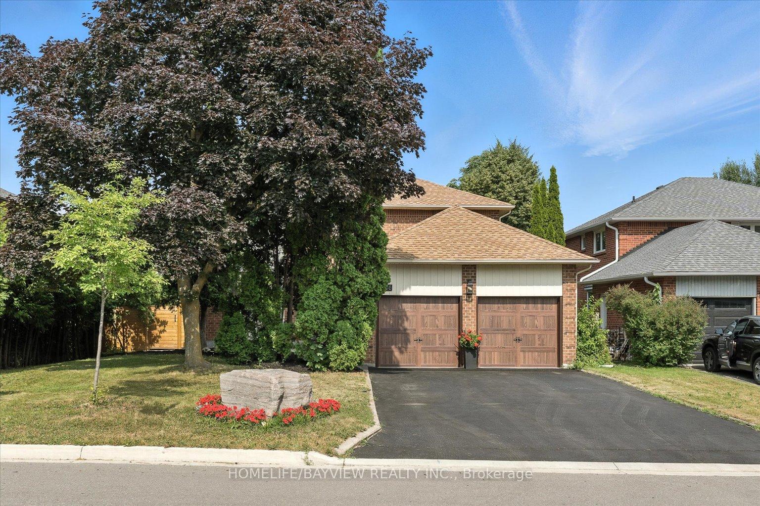 Photo 2 of 106 Crawford Rose Drive, Aurora, Aurora Heights — HOMEH