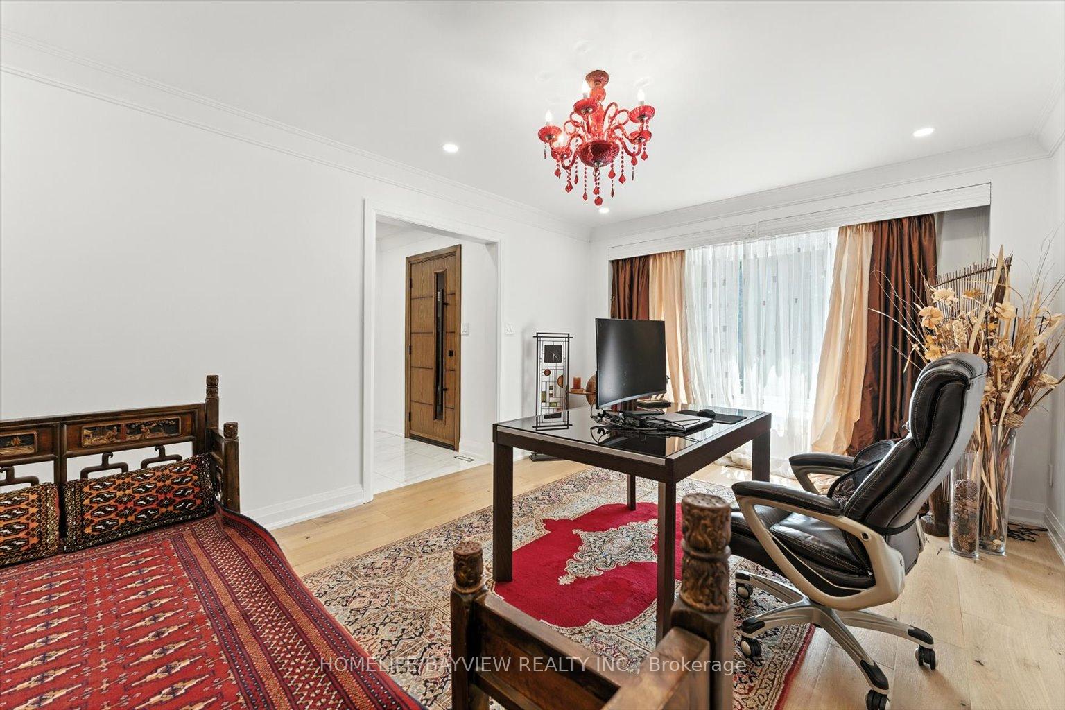 Photo 5 of 106 Crawford Rose Drive, Aurora, Aurora Heights — HOMEH