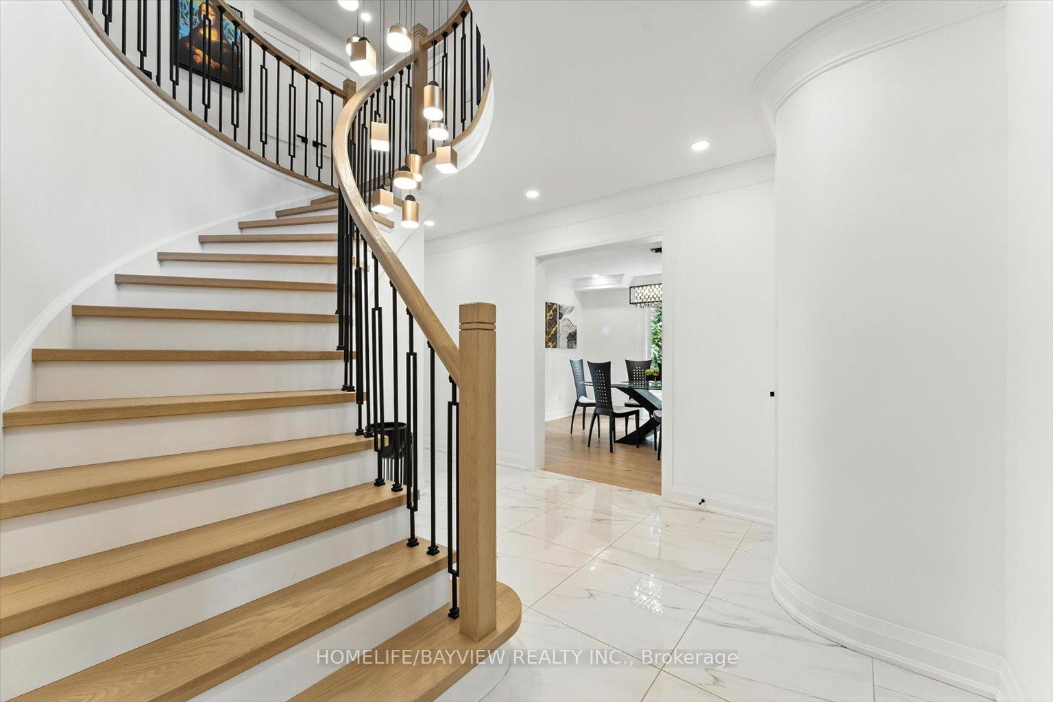 Photo 9 of 106 Crawford Rose Drive, Aurora, Aurora Heights — HOMEH