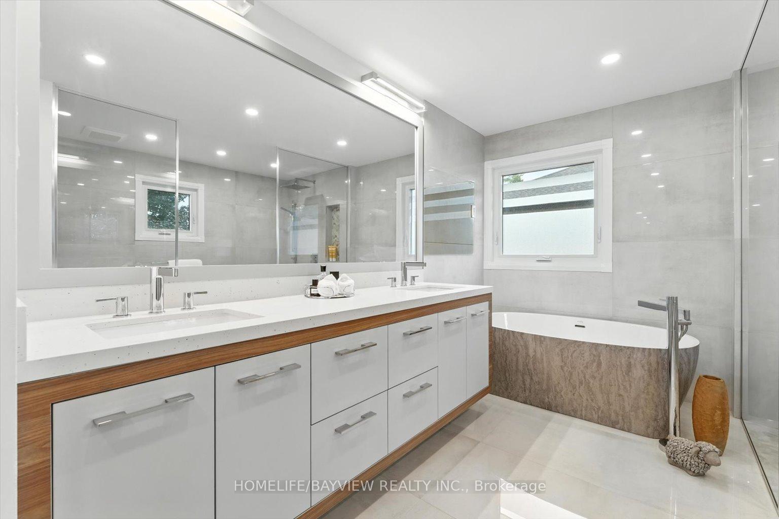 Photo 30 of 106 Crawford Rose Drive, Aurora, Aurora Heights — HOMEH