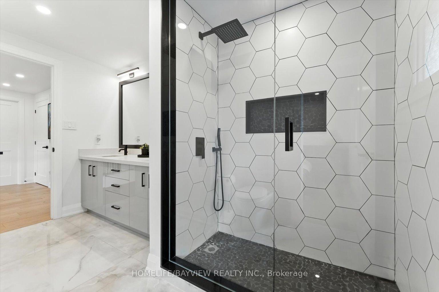 Photo 37 of 106 Crawford Rose Drive, Aurora, Aurora Heights — HOMEH