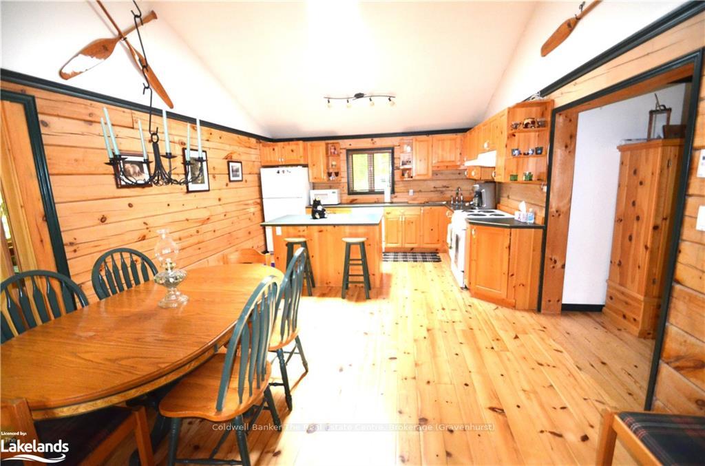 Photo 5 of 1059 Shoreline Drive, Algonquin Highlands, Sherborne — HOMEH