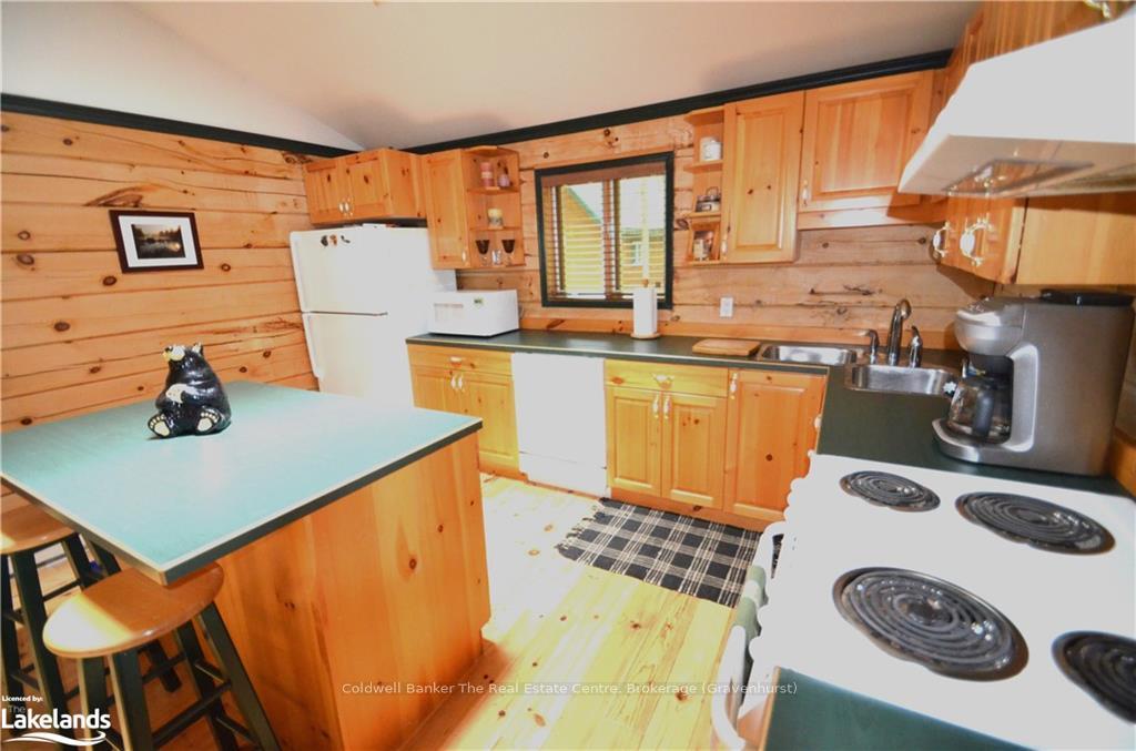 Photo 8 of 1059 Shoreline Drive, Algonquin Highlands, Sherborne — HOMEH