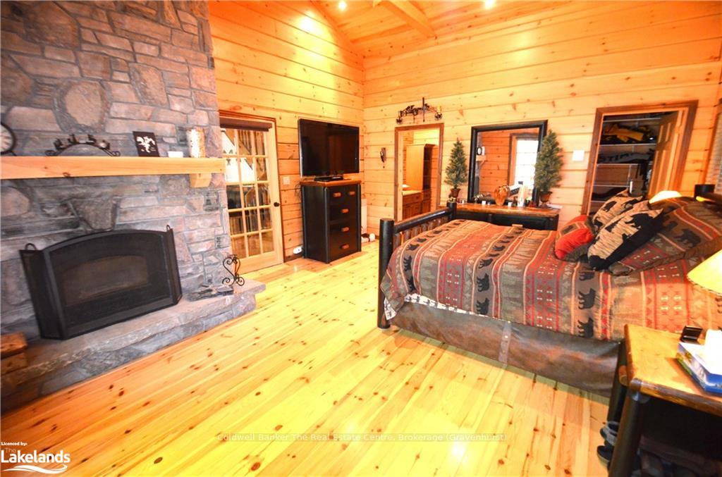 Photo 11 of 1059 Shoreline Drive, Algonquin Highlands, Sherborne — HOMEH