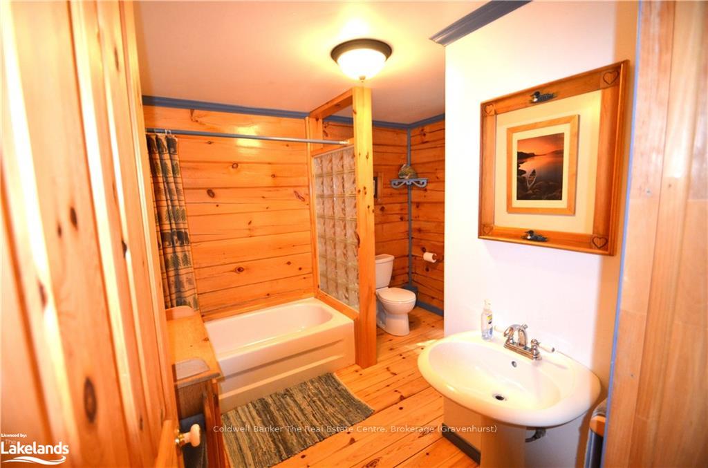 Photo 19 of 1059 Shoreline Drive, Algonquin Highlands, Sherborne — HOMEH