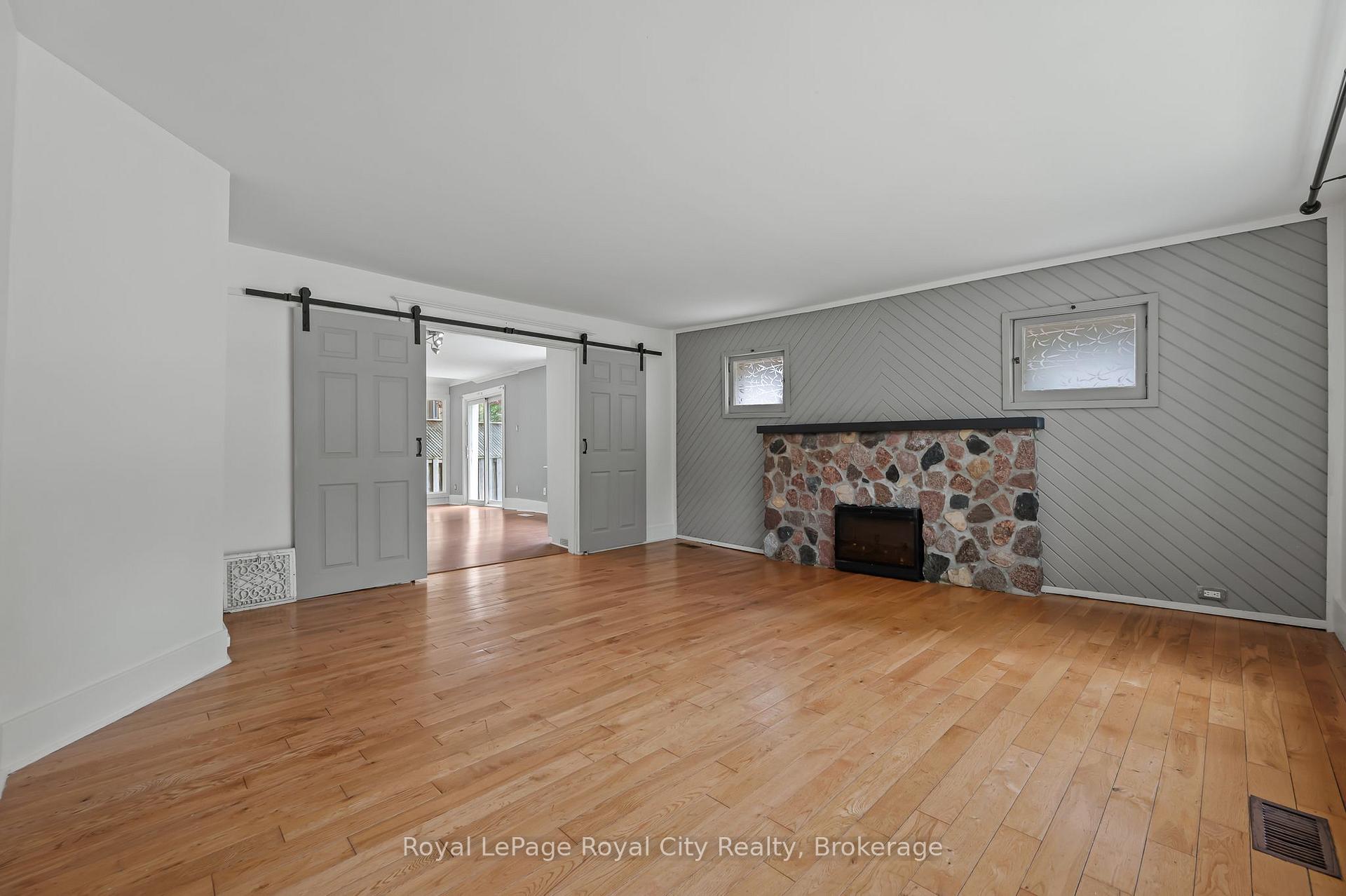 Photo 7 of 81 Yorkshire Street N, Guelph, Downtown — HOMEH