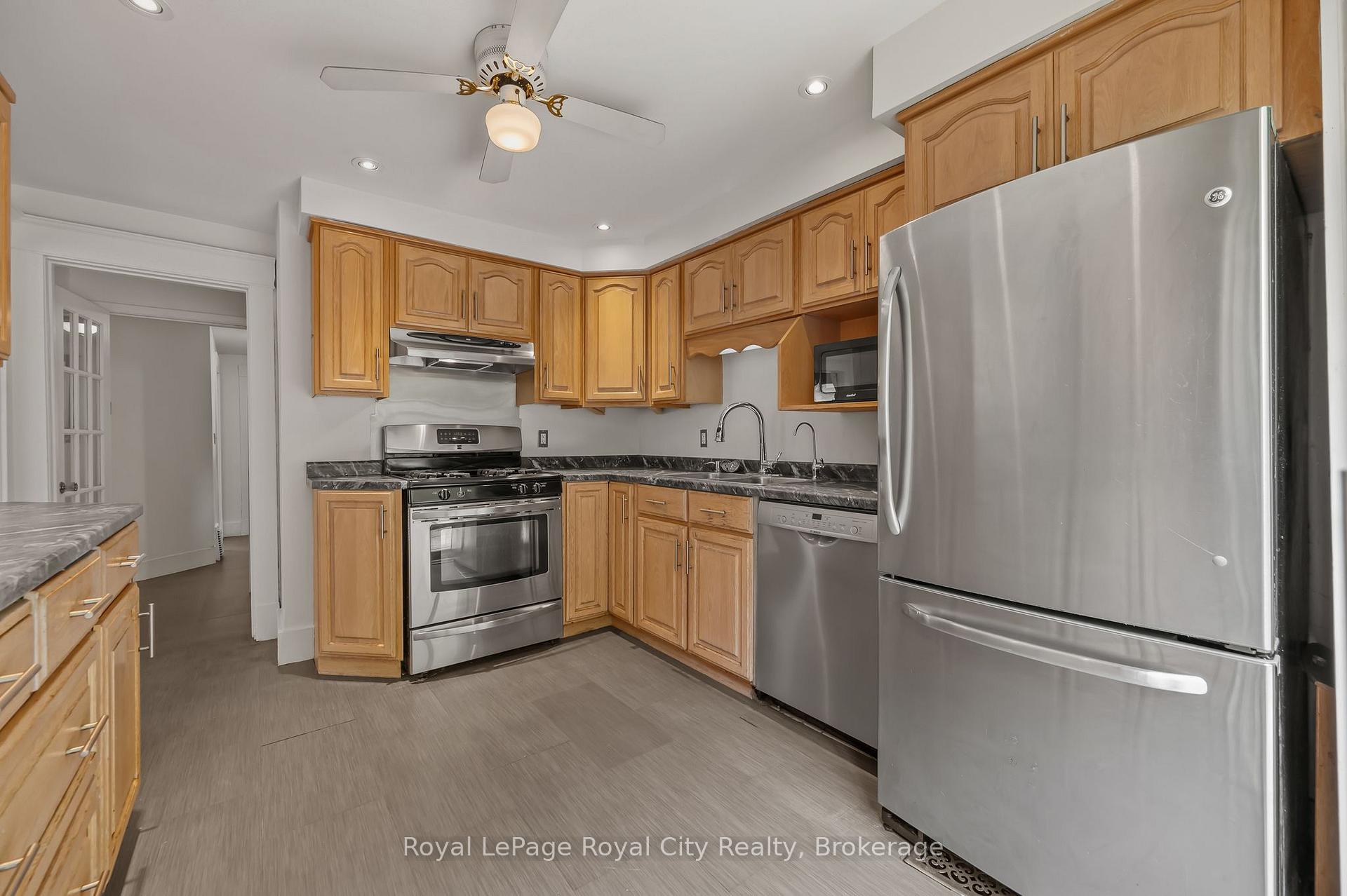 Photo 13 of 81 Yorkshire Street N, Guelph, Downtown — HOMEH