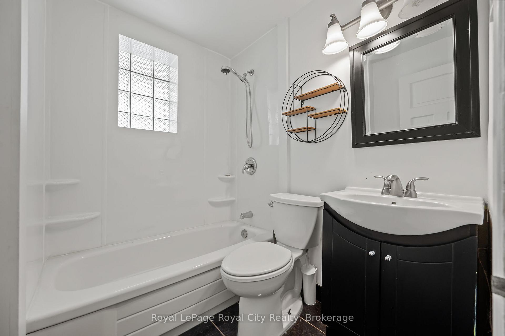 Photo 17 of 81 Yorkshire Street N, Guelph, Downtown — HOMEH