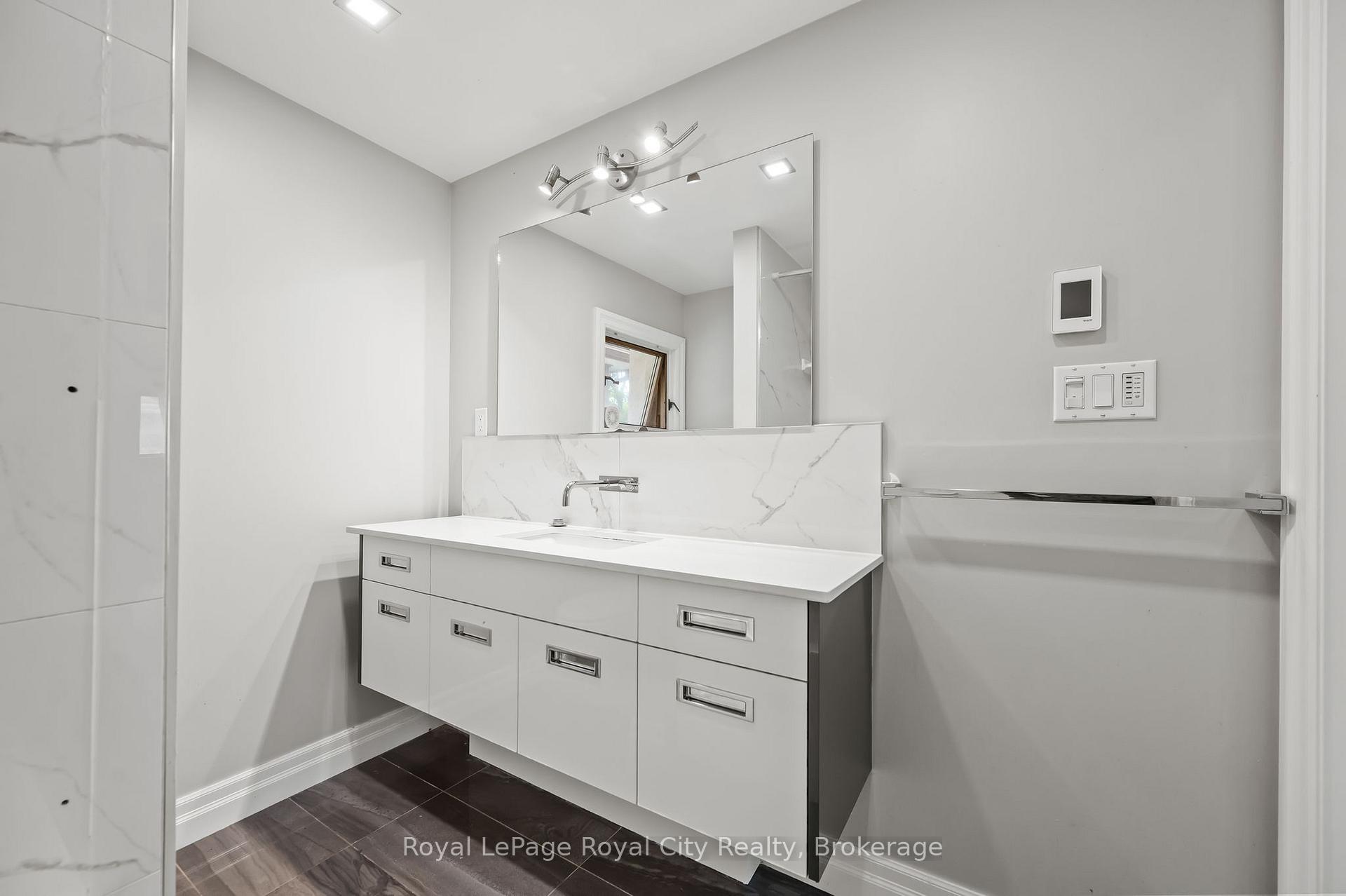 Photo 28 of 81 Yorkshire Street N, Guelph, Downtown — HOMEH